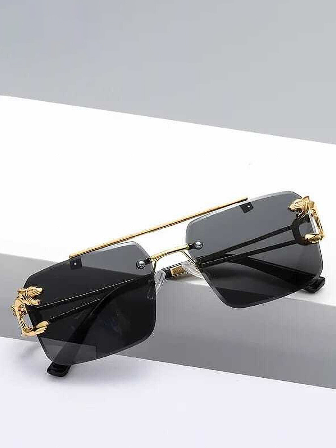 LEGEND EYEWEAR Unisex UV Protected Square Sunglasses SGLHBHYUPBAVX82P