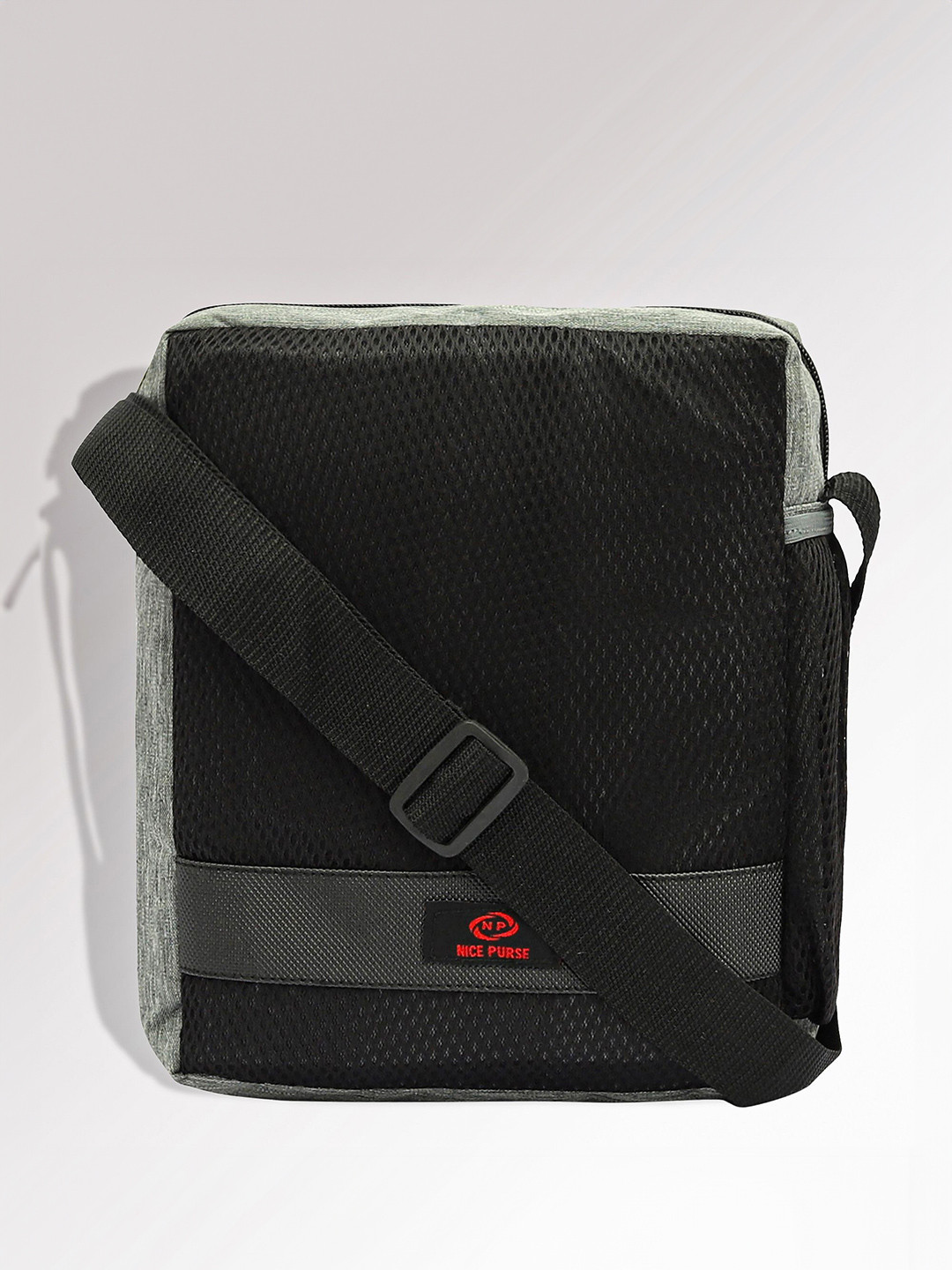 NICE PURSE Colourblocked Bucket Pouch