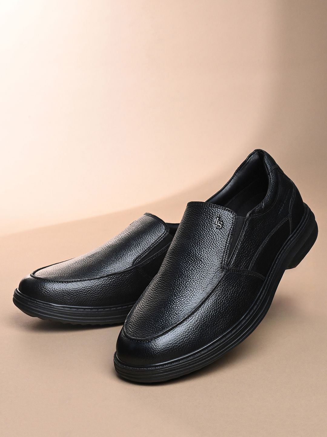 LOUIS STITCH Men Jet Black Leather Slip-On Moccasin Shoes
