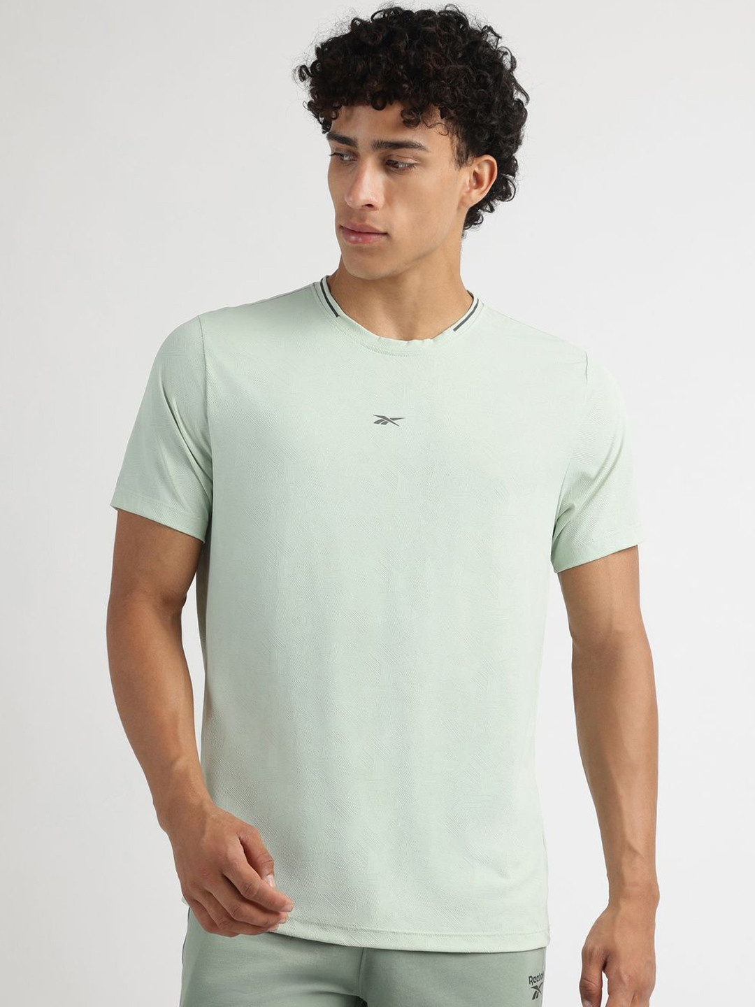 Reebok Men Self Design Round Neck T-shirt