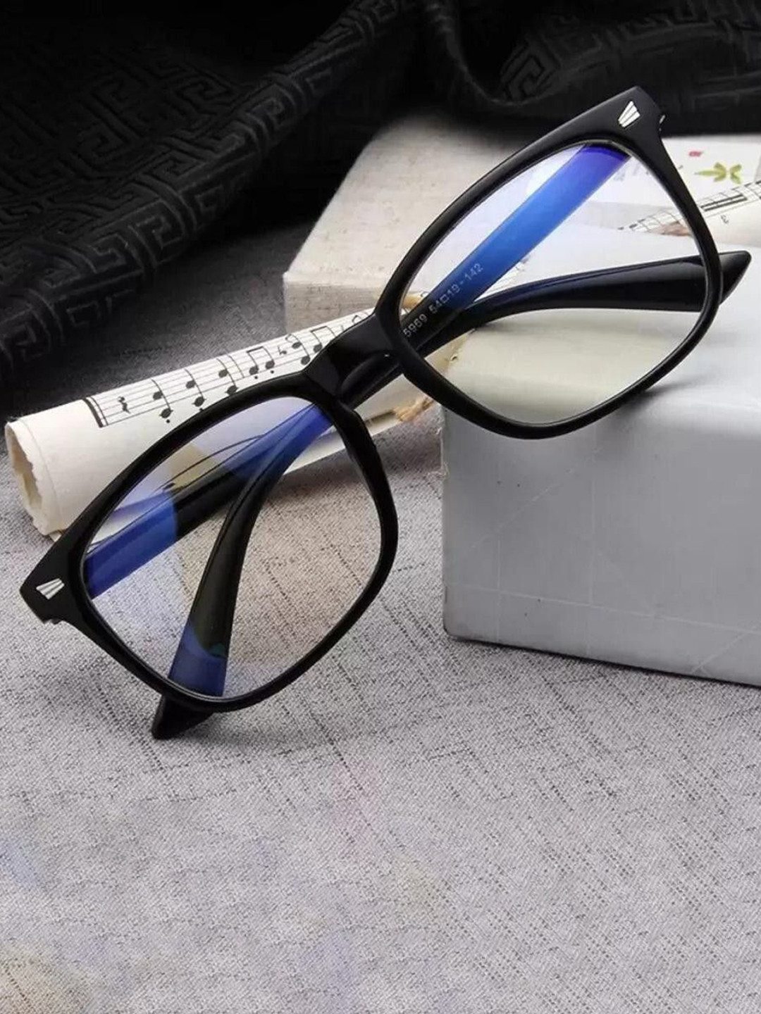 LEGEND EYEWEAR Unisex Full Rim Square Frame