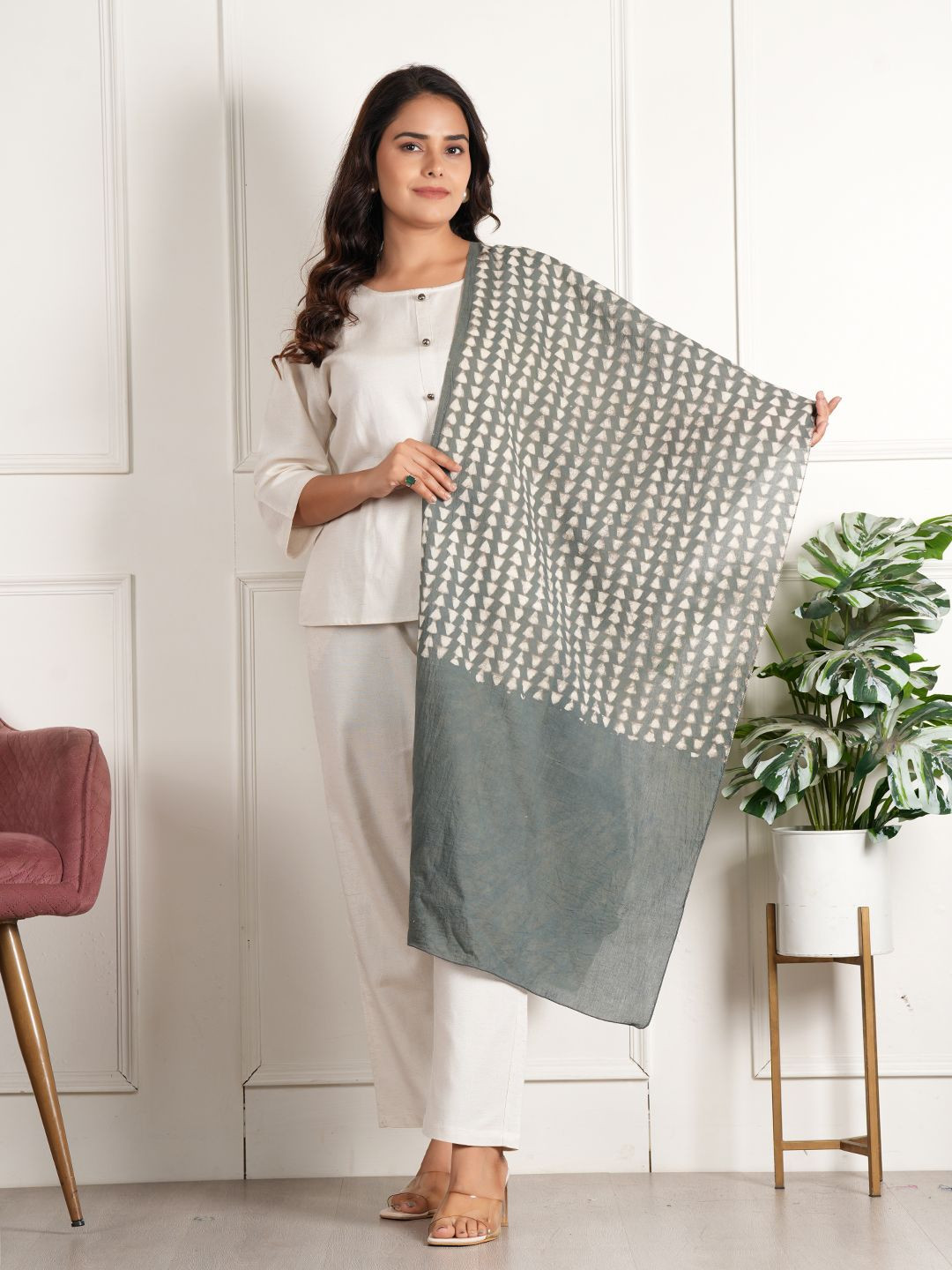 Style Shoes Women Geometric Printed Cotton Stole