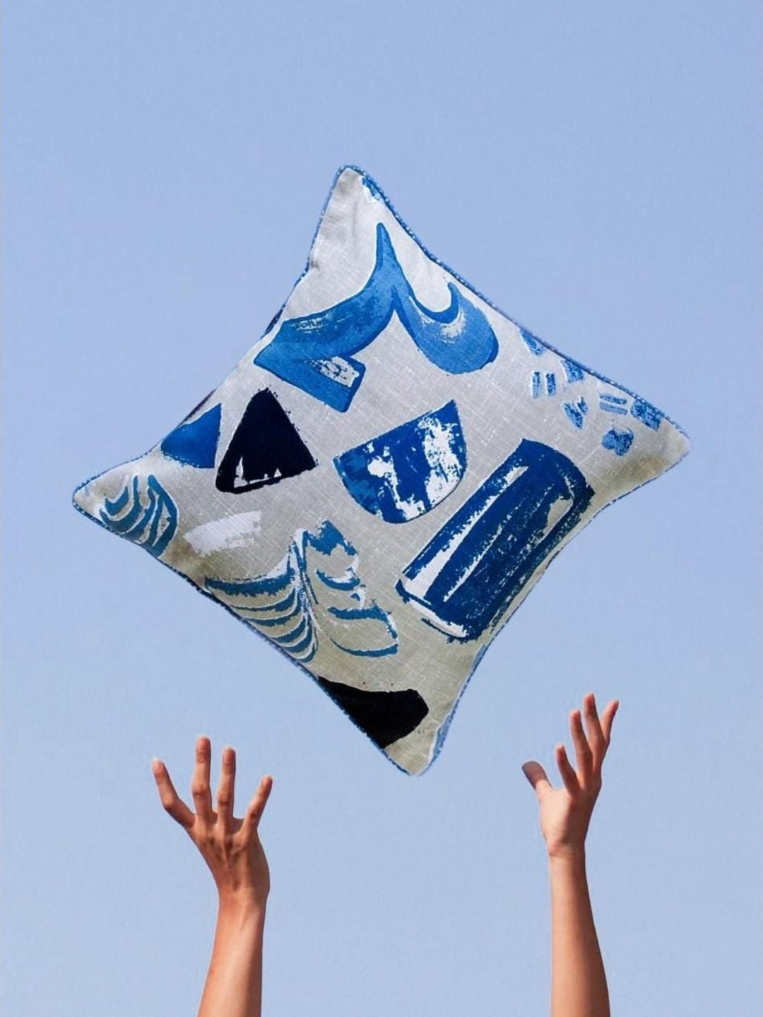 FREEDOM TREE Crayon Blue & Grey Geometric Printed Square Cotton Square Cushion Cover