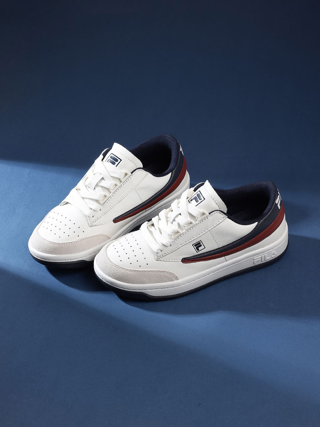 FILA TENN SERVE Women Colourblocked Lace-Ups Leather Sneakers