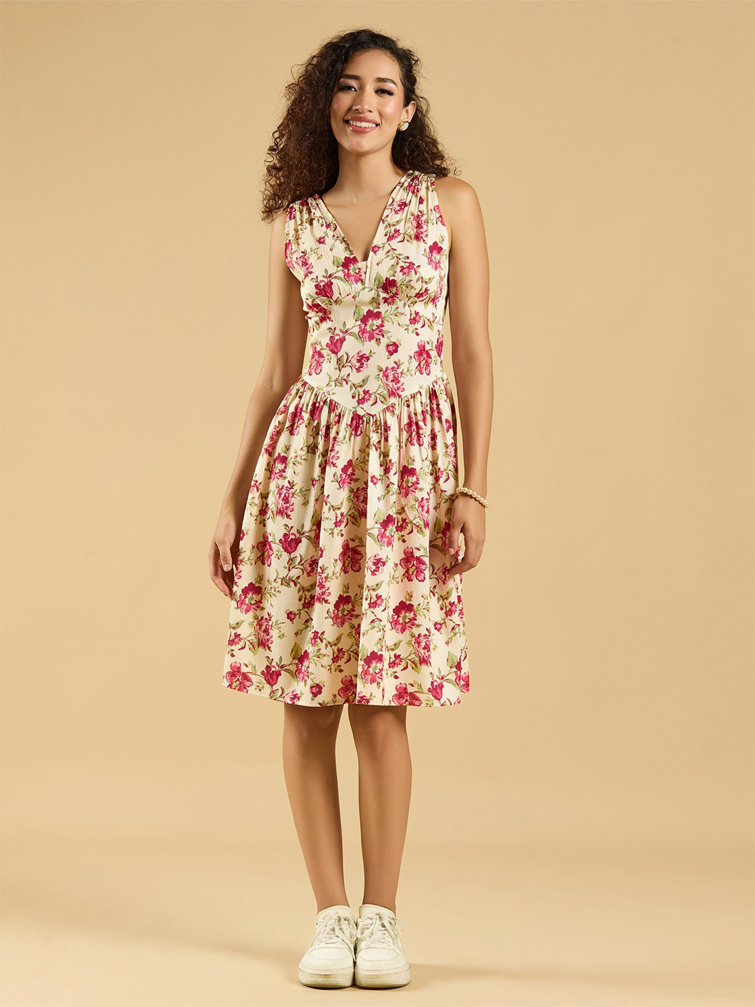 Amarasha Women Floral Printed V-Neck Fit & Flare Knee Length Dress