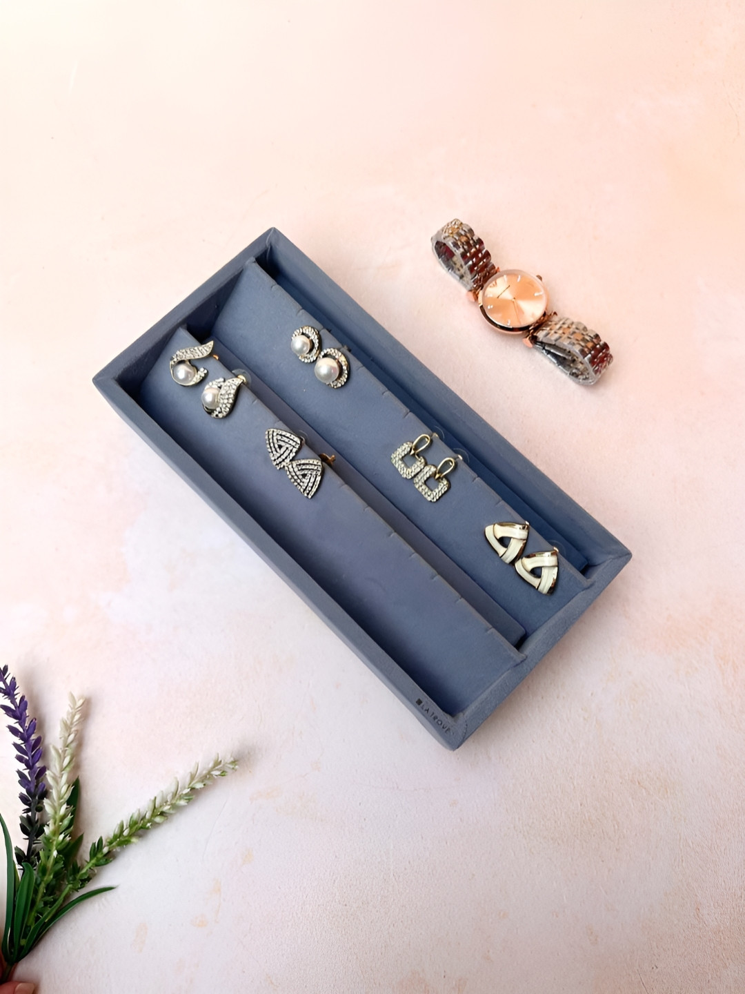 La Trove Mini Grey Velvet Earring Organizer Tray