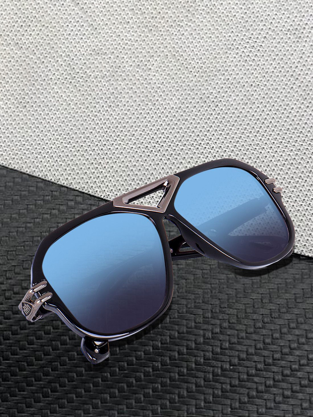 LEGEND EYEWEAR Unisex Aviator Sunglasses with UV Protected Lens SGLHCD3NMHYE4NBH