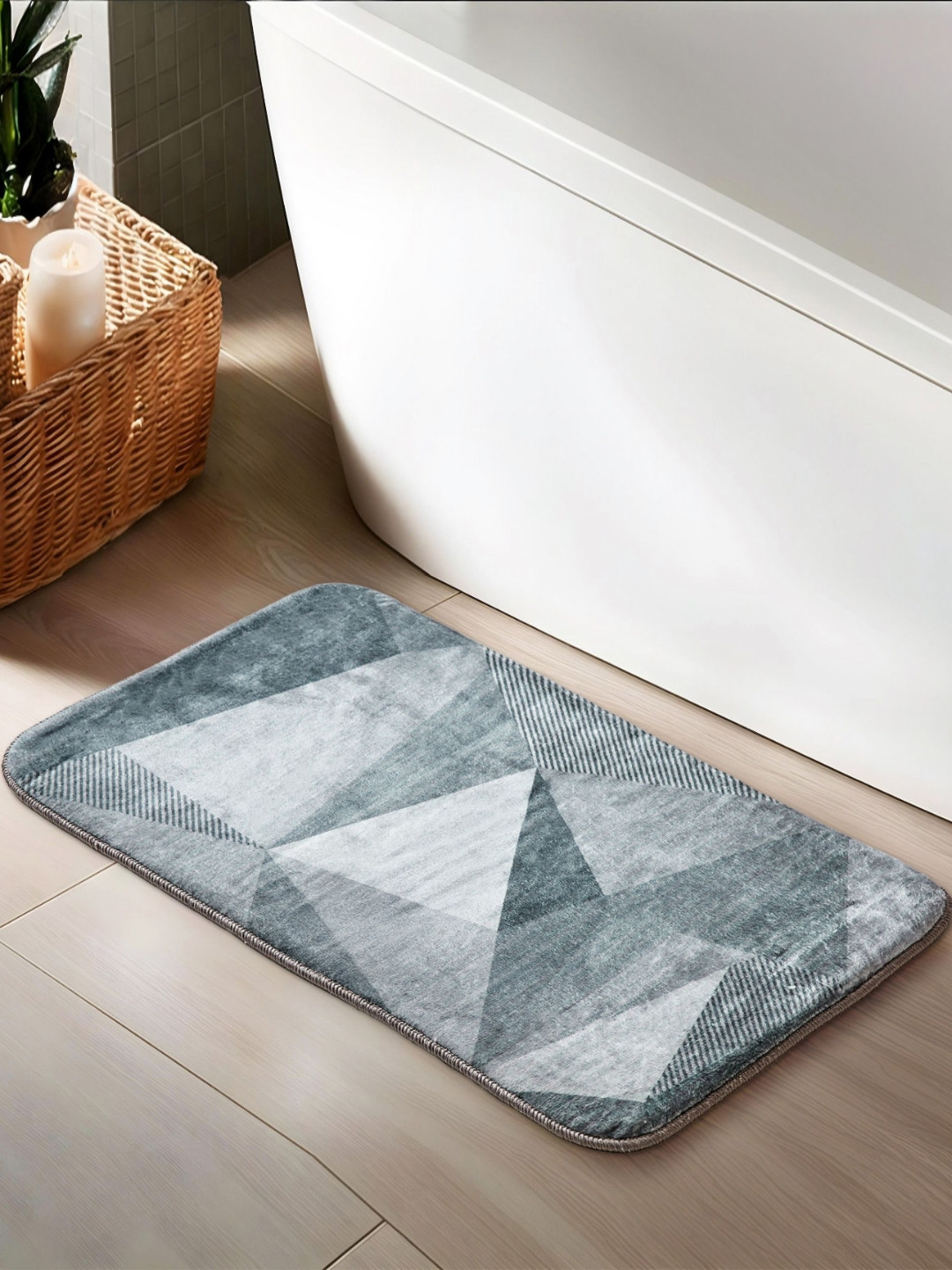 Home Centre Fiesta Dots Grey & White Printed 210 GSM Anti-Slip Bath Rugs