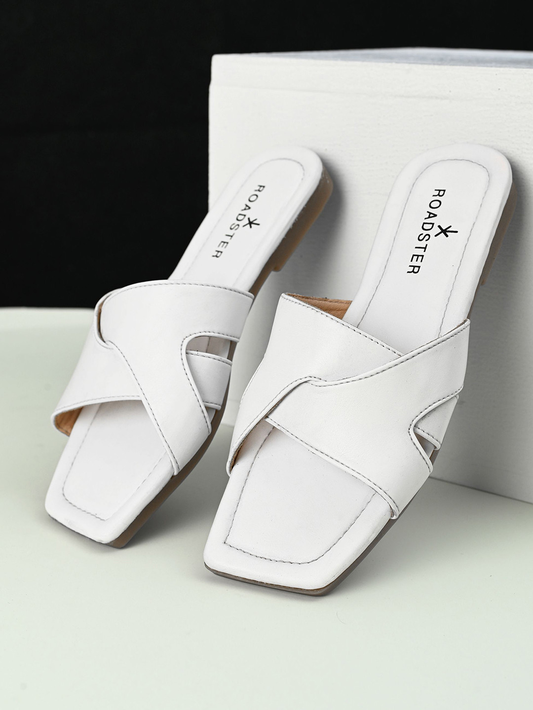 The Roadster Lifestyle Co Women Solid Party Square Shape Open Toe Flats
