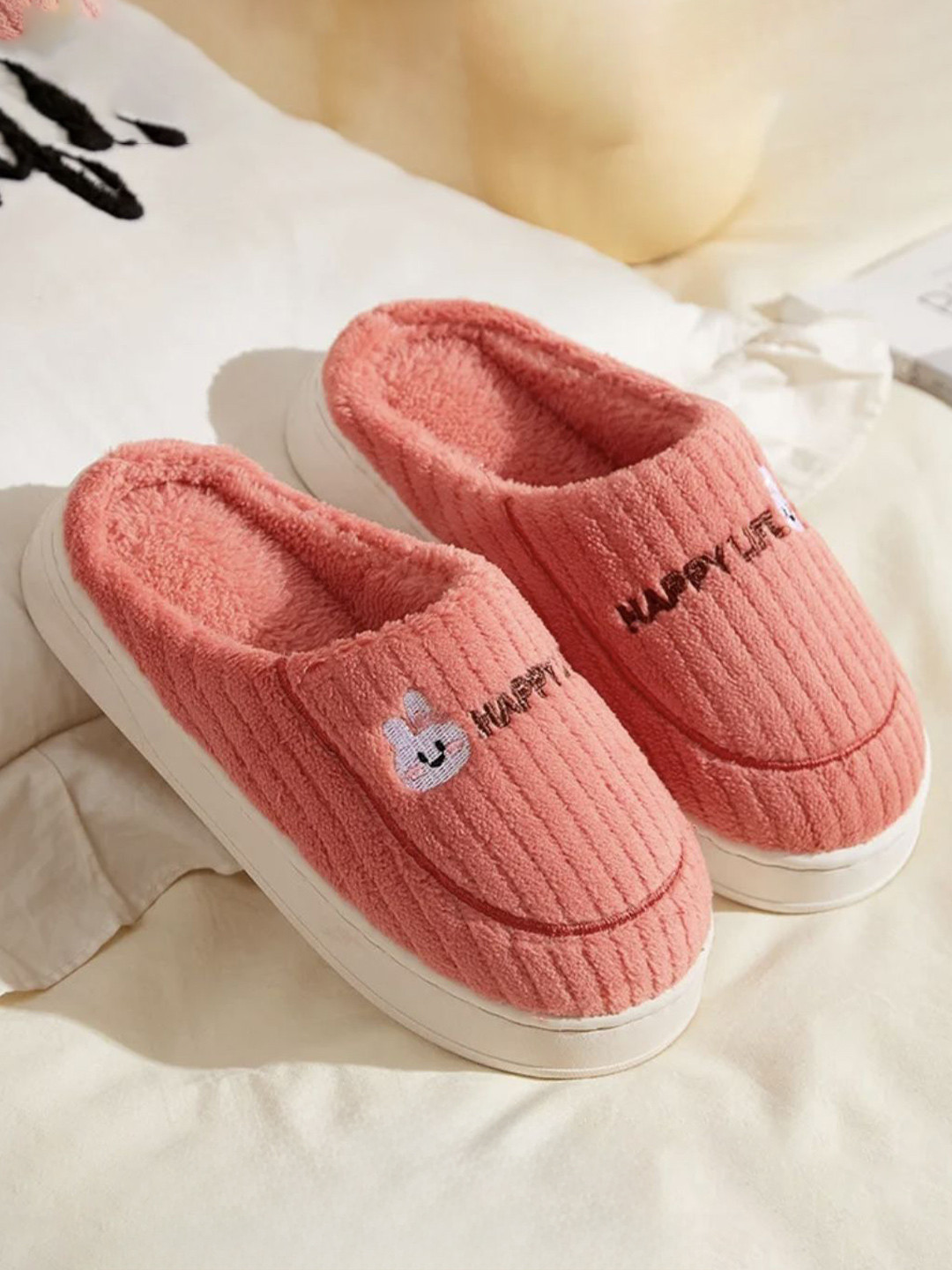 WOLVESDEN Women Winter Fur House Room Slippers