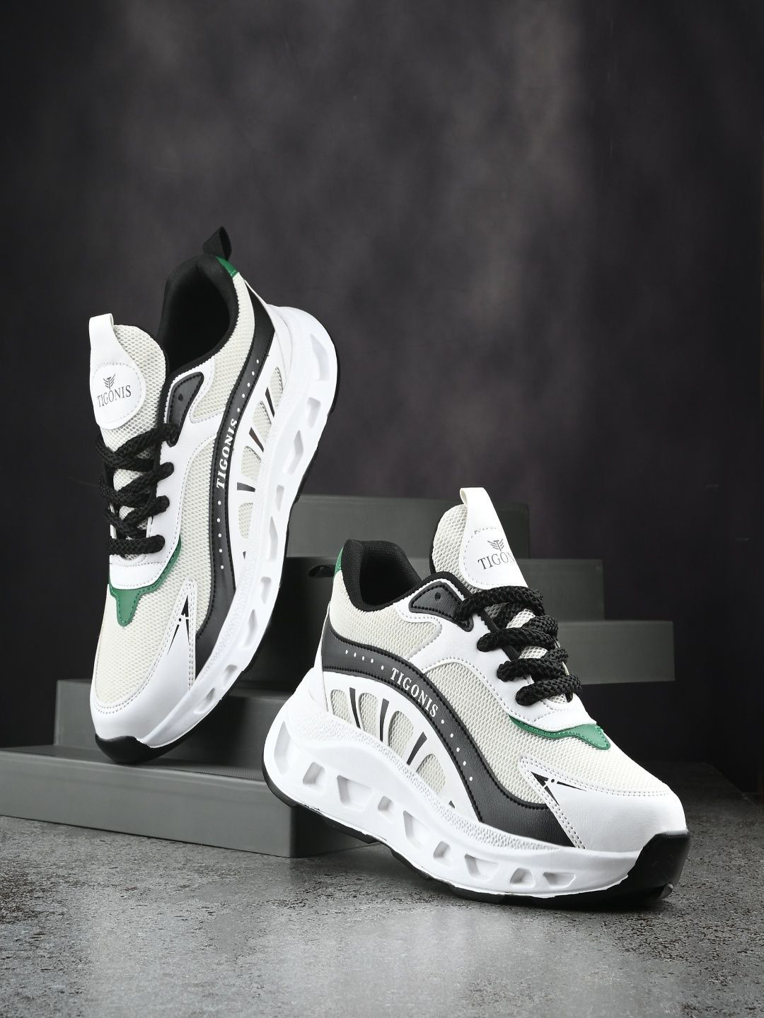 TIGONIS Men Colourblocked Lace-Ups Sneakers