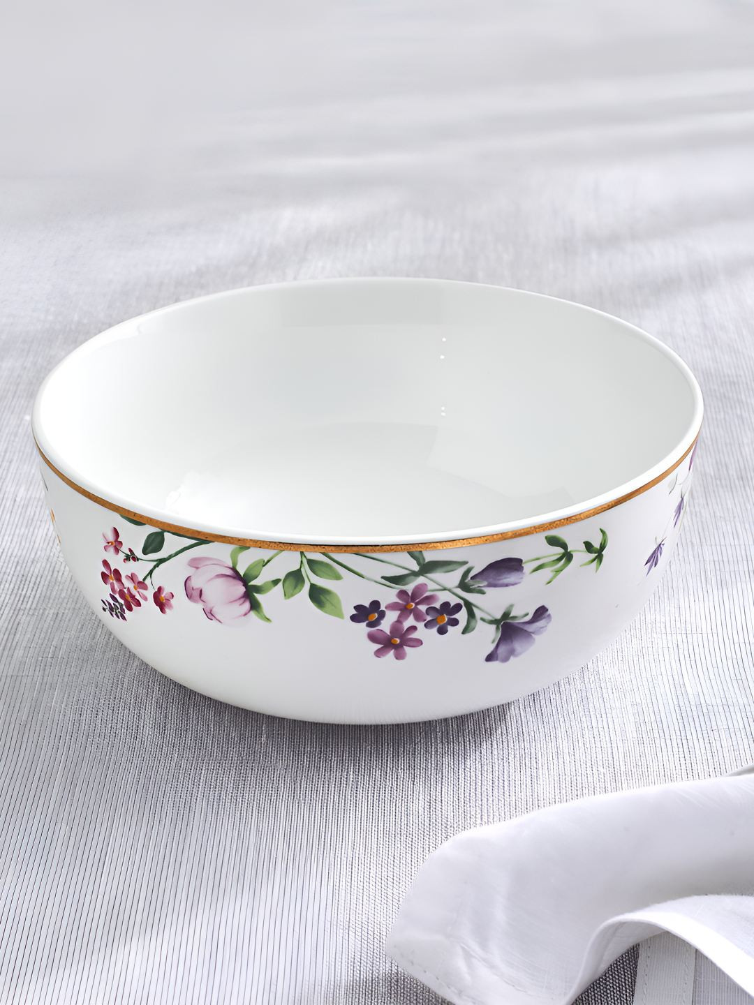 Home Centre White Porcelain Easy to Clean Serving Bowl 600ml