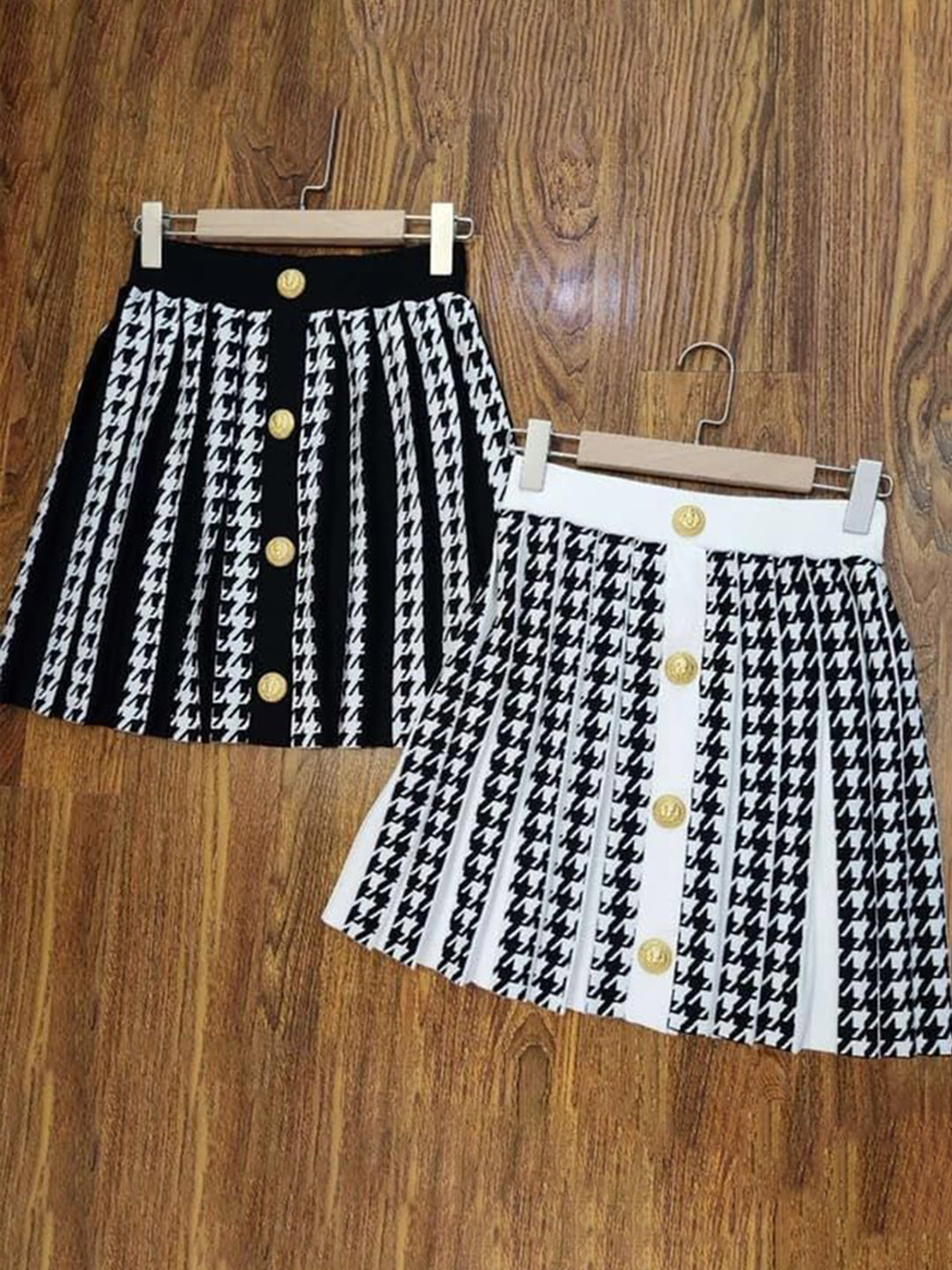 TJ FASHION Printed Pleated Mini Flared Skirt