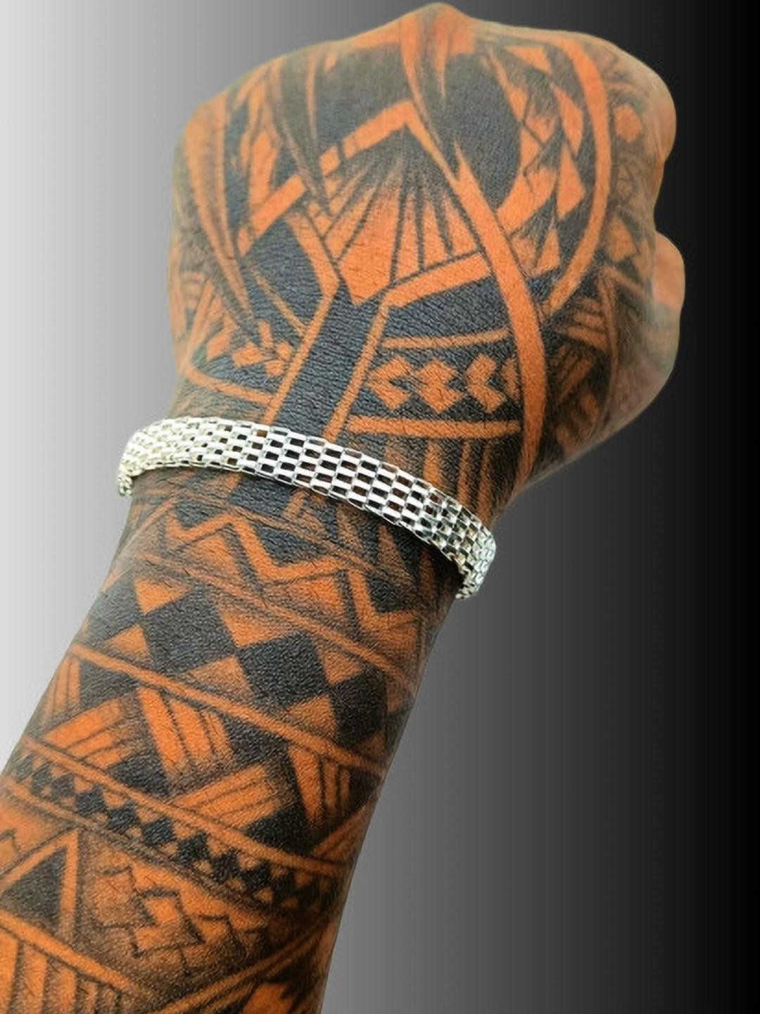 Dynamic Retail Global Men Silver Plated Mesh Link Bracelet