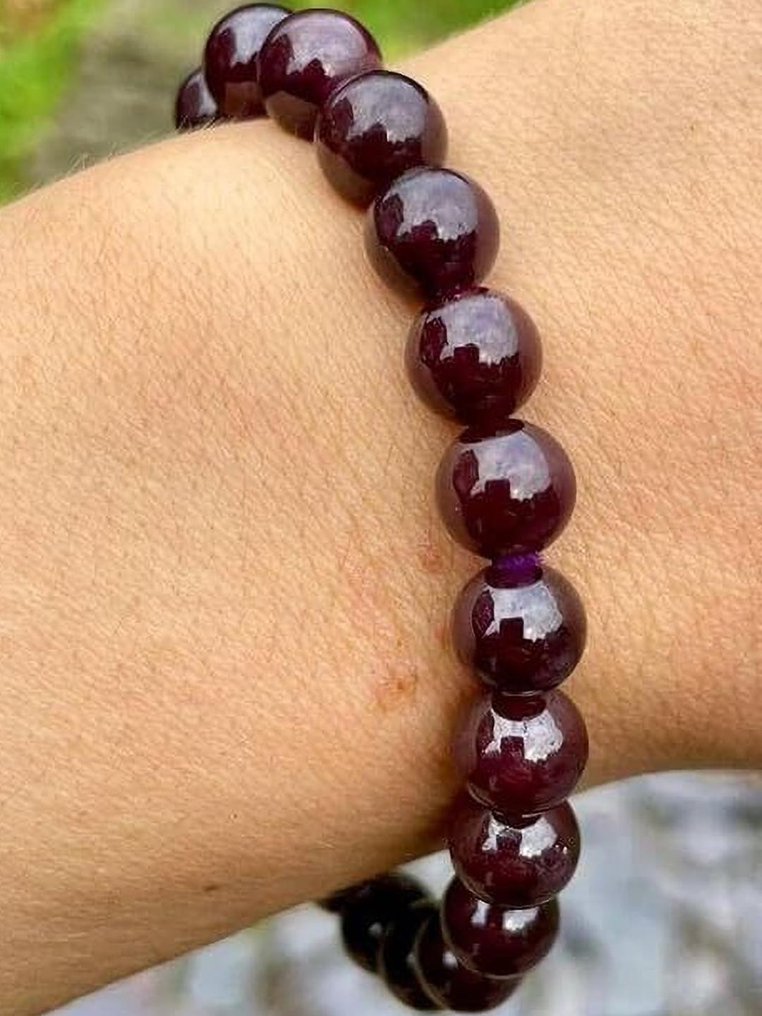 VIBESLE Unisex Elasticated Garnet Bracelet