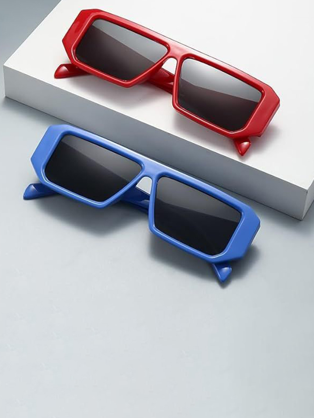 AUGEN Unisex Black Lens & Blue Rectangle Sunglasses With UV Protected Lens & Soft Pouch