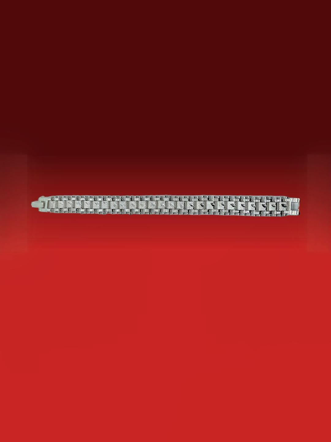 Dynamic Retail Global Men Silver-toned link bracelet