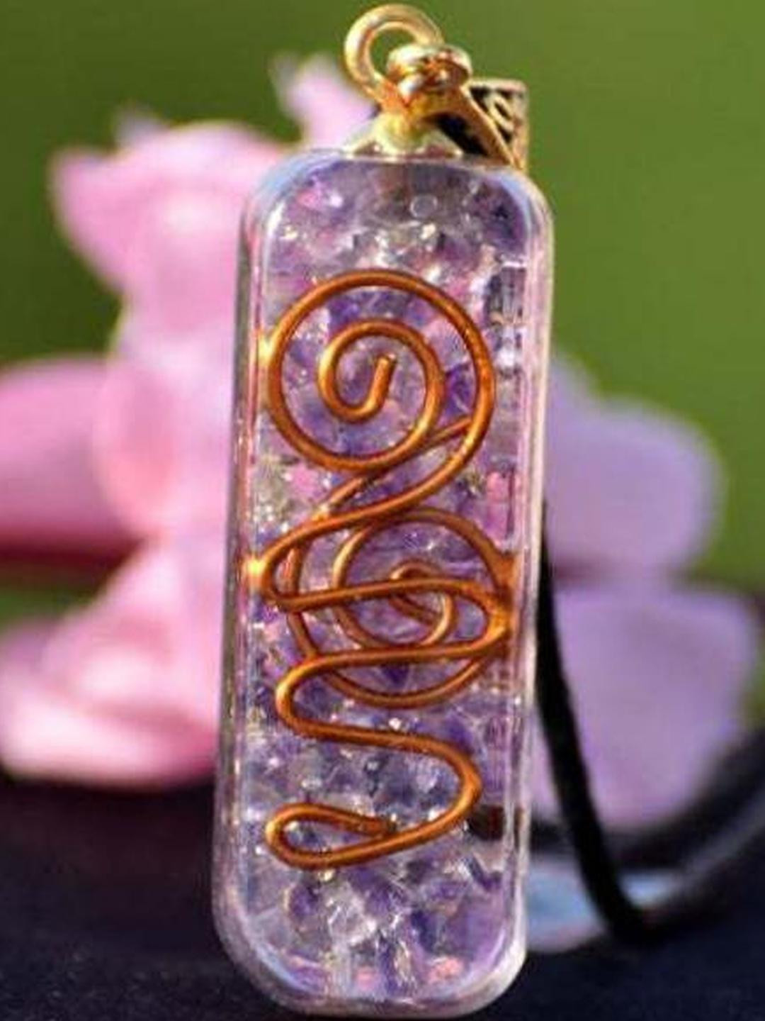 VIBESLE Multi Colored Geometric Pendants