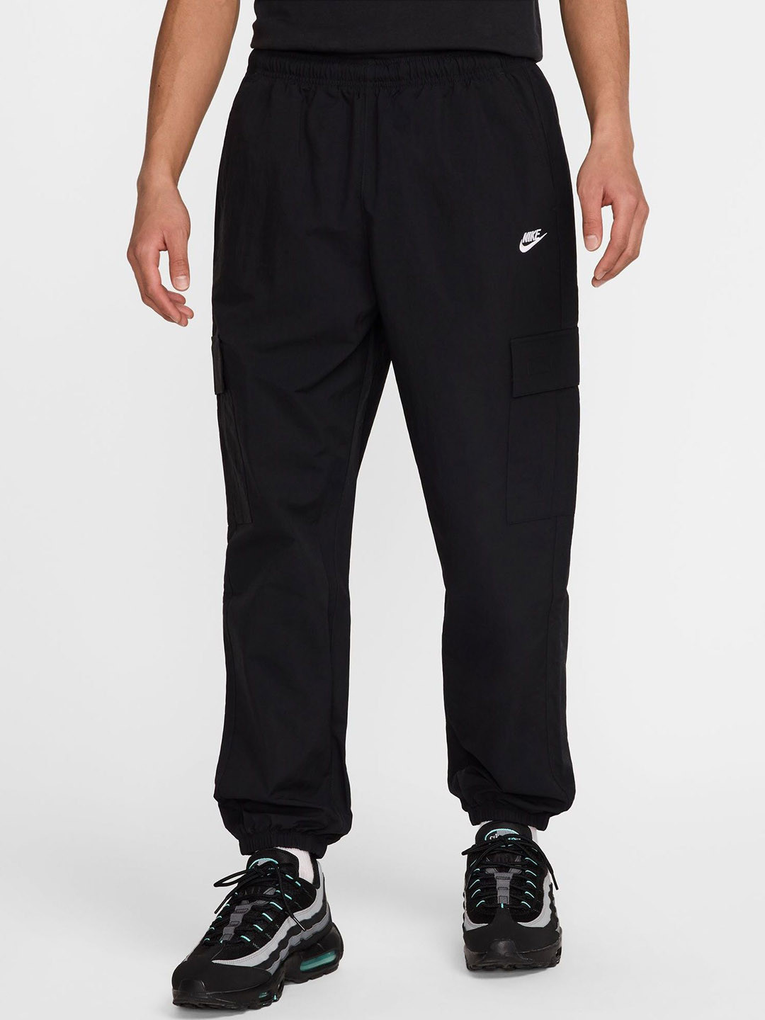 Nike Club Men Woven Regular Fit Mid-Rise Cargo Styles Jogger