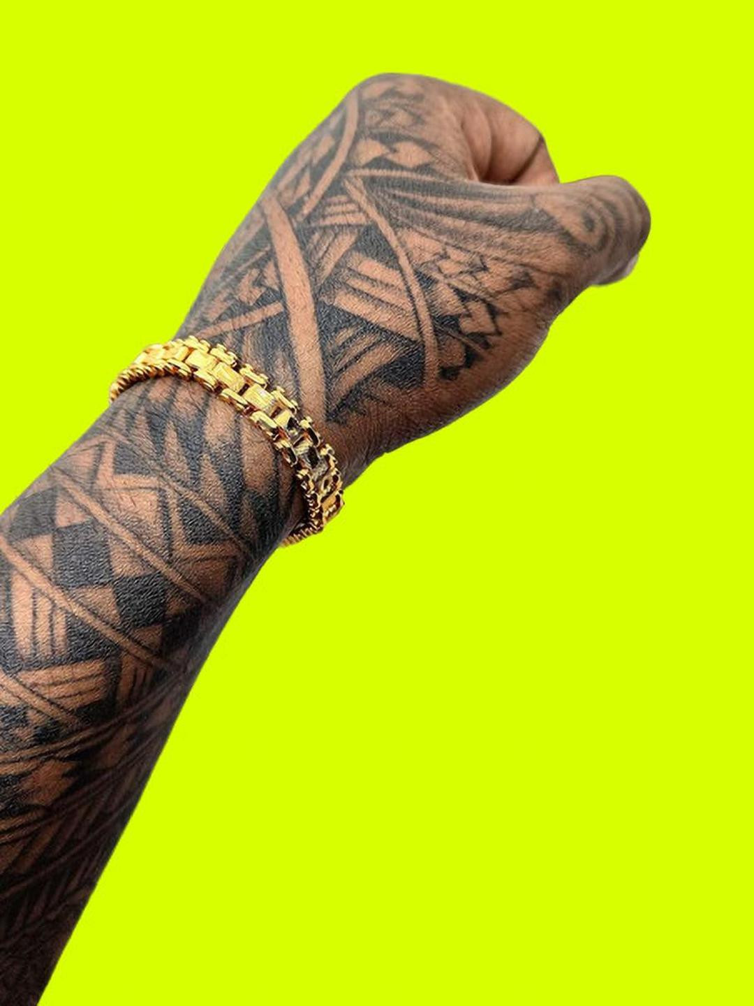 Dynamic Retail Global Men Gold Color Stainless Steel Link Ethnic Interlock Bracelet