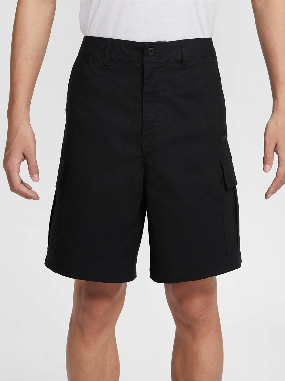 Nike Men's Club Solid Mid-Rise Regular Fit Shorts