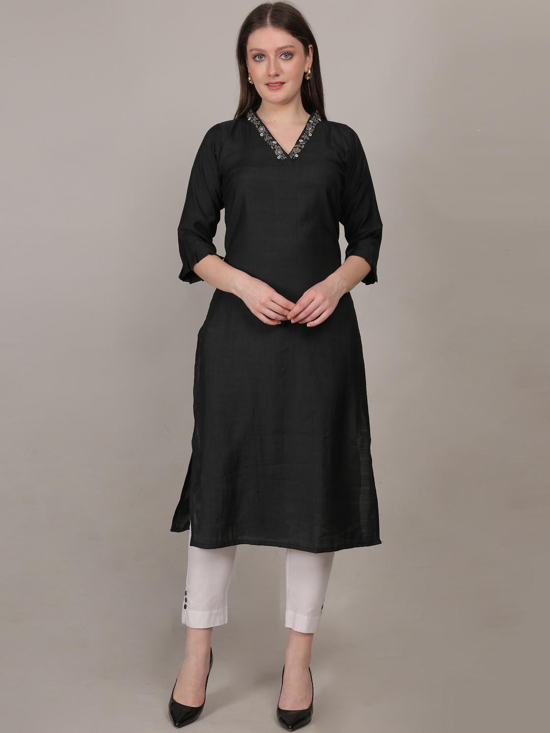 4u Fashion Women Black V-Neck Three Quarter Sleeves Straight Kurta