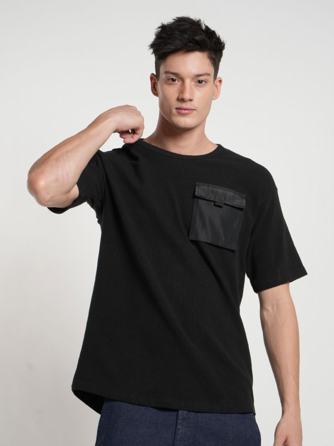 Voi Jeans Men Solid Round Neck Cotton T-shirt