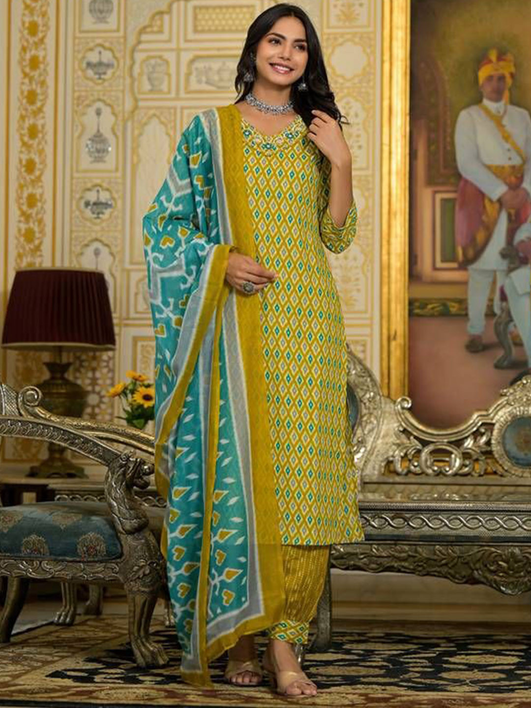 THE FAB FACTORY Geometric Printed V-Neck Straight Kurta With Trousers & Dupatta