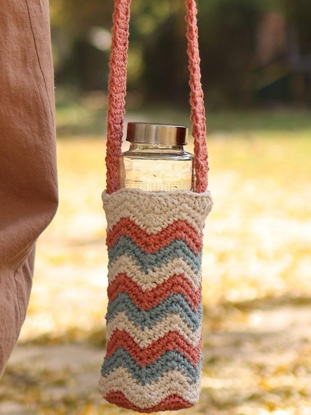 Sarmaya - The Handcraftes Tales Chevron Peach Crochet Sling Bottle Cover 1L