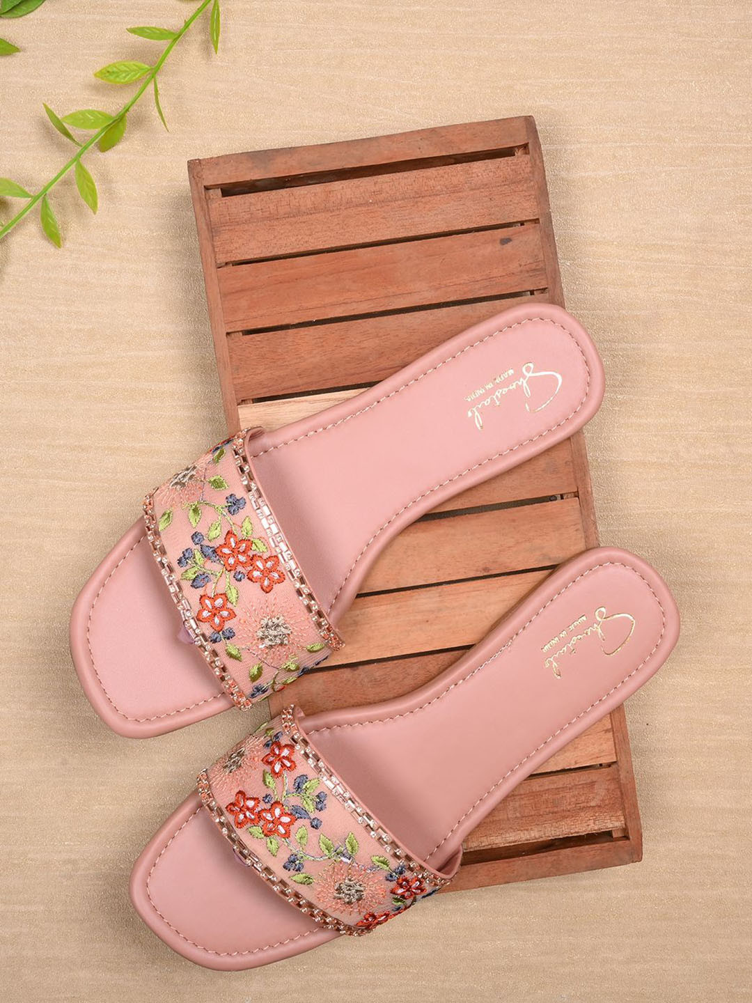 Shoestail Women Embellished Open Toe Flats