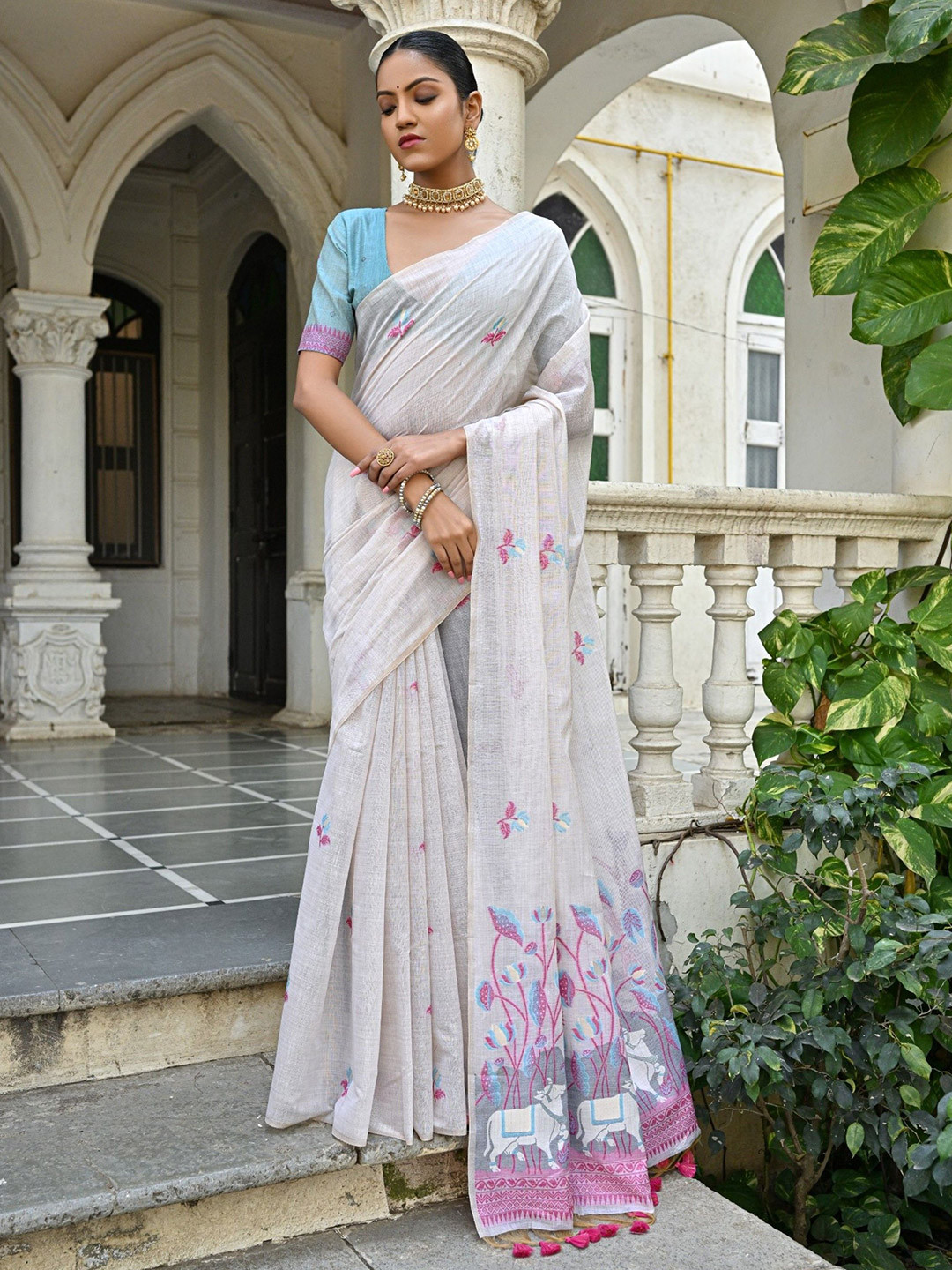 Pandadi Saree Floral Silk Blend Muga Sarees With Unstitched Contrast Blouse