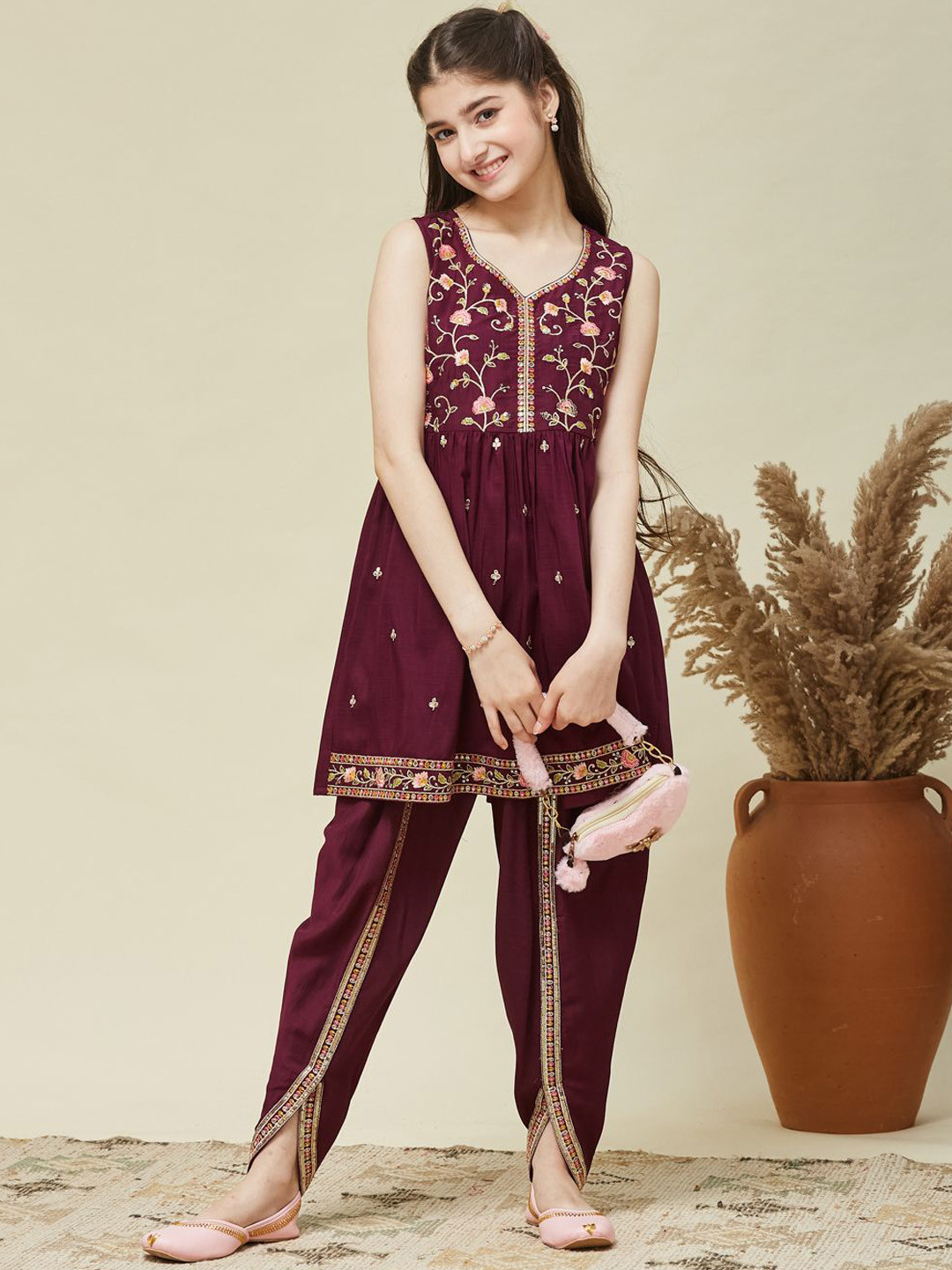 CurlyTales Girls Woven Design Embroidered Kurta with Dhoti Pants