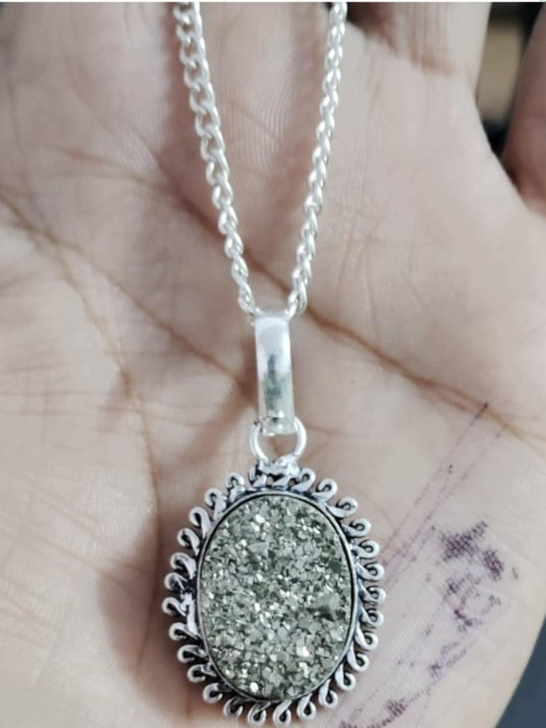 VIBESLE Natural Pyrite Pendant