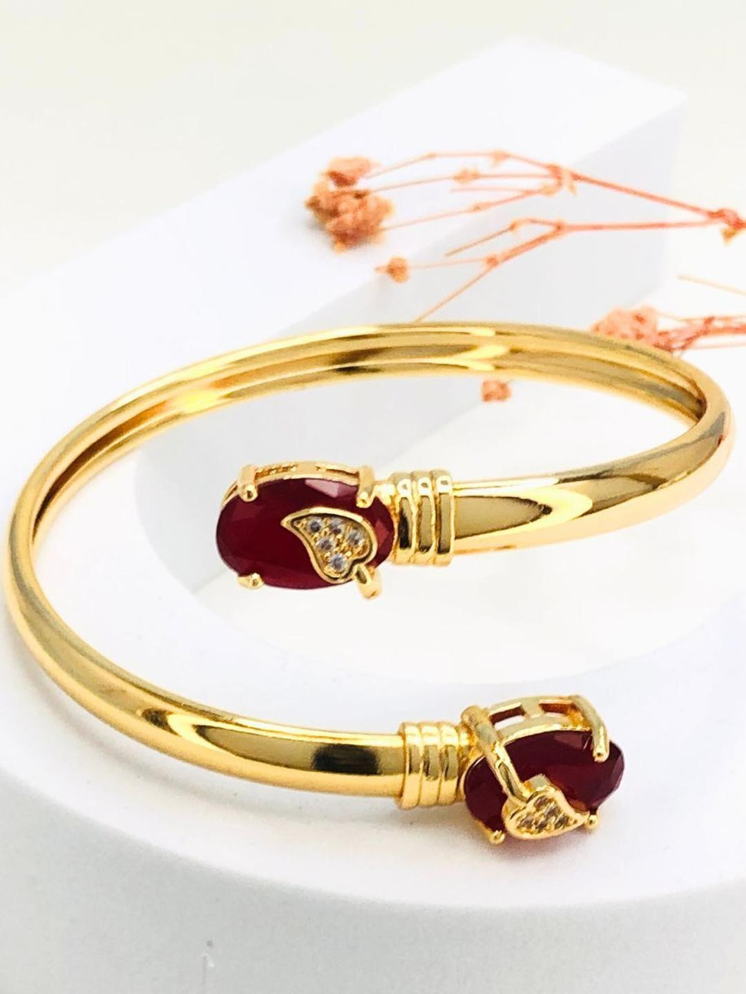 Jewelry Miguel Gold Alloy Bracelet