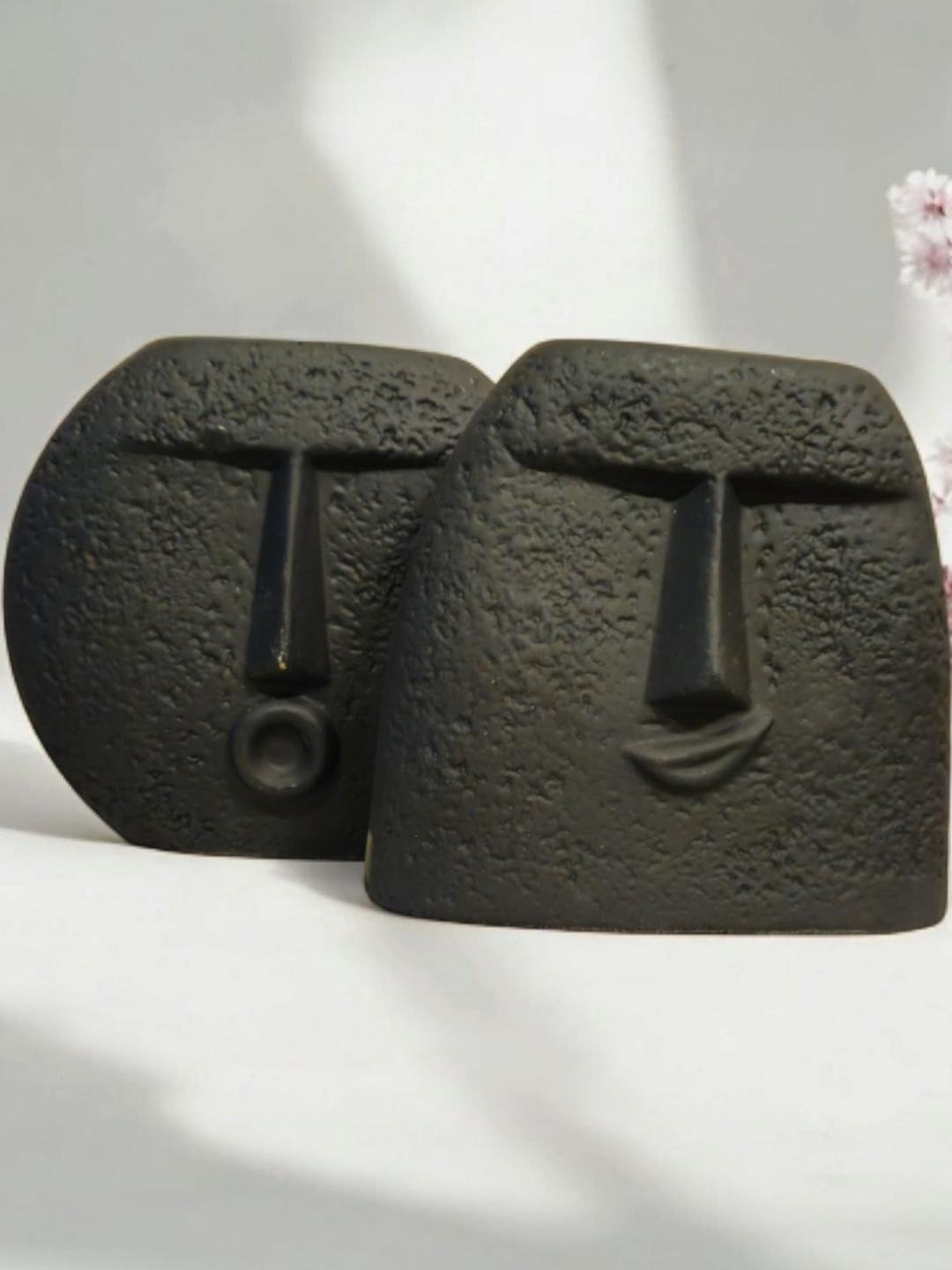 Artisans Bazar Set of 2 Ceramic Blow Kiss Face Vase