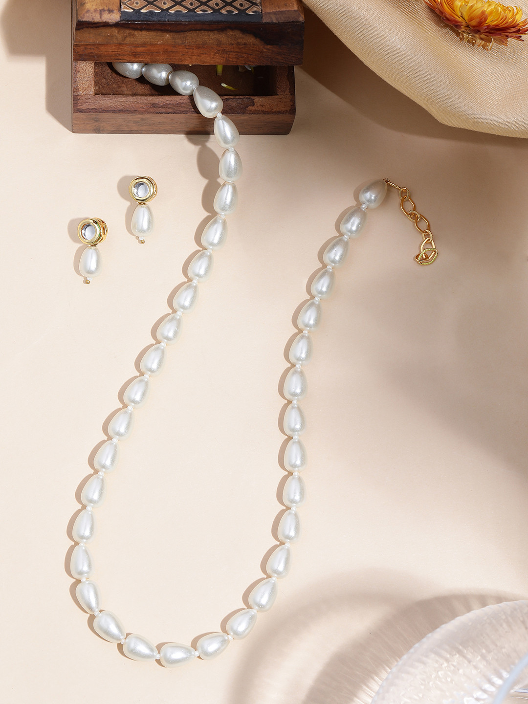 MANSIYAORANGE White Pearl Kundan Beaded Jewelry Set