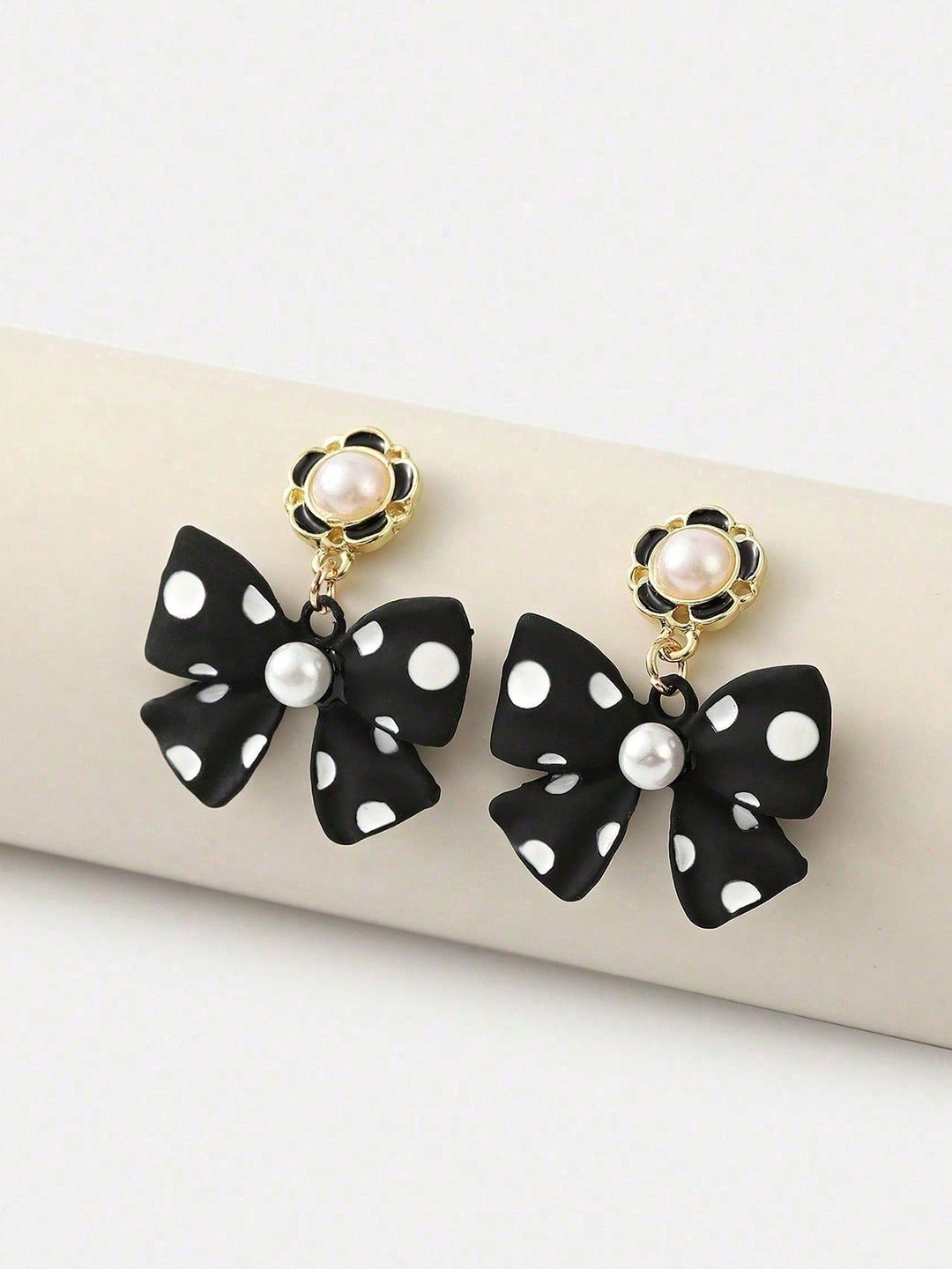 AVANT-GARDE PARIS Artificial Beaded Bow Shaped Drop Earrings