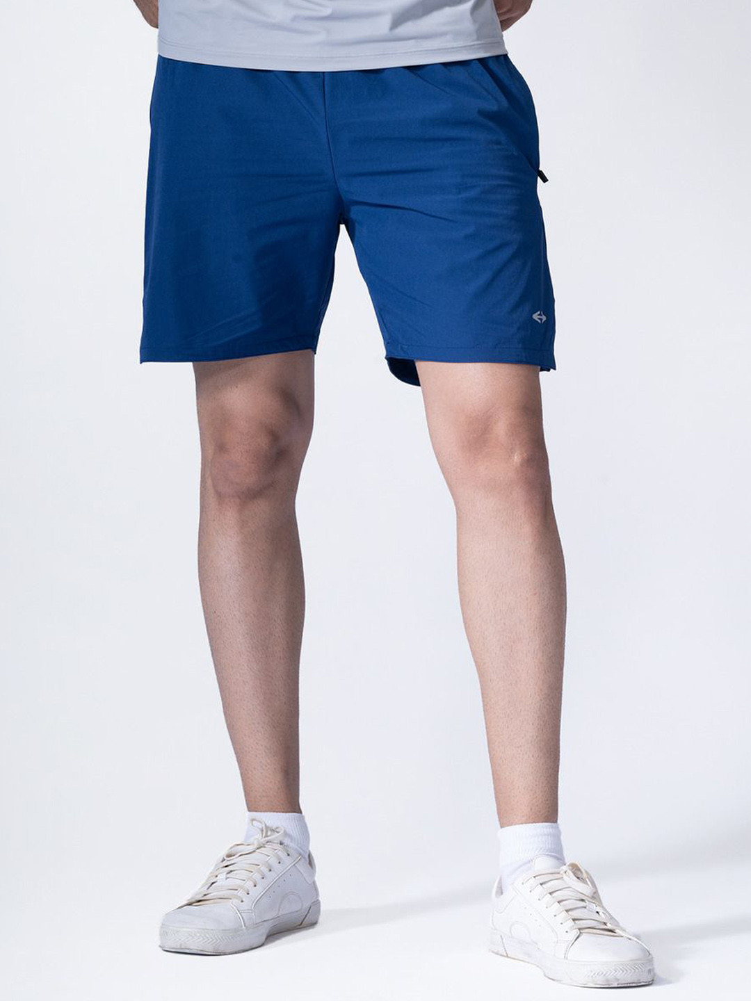 STRCH Men Regular Fit Mid-Rise Shorts