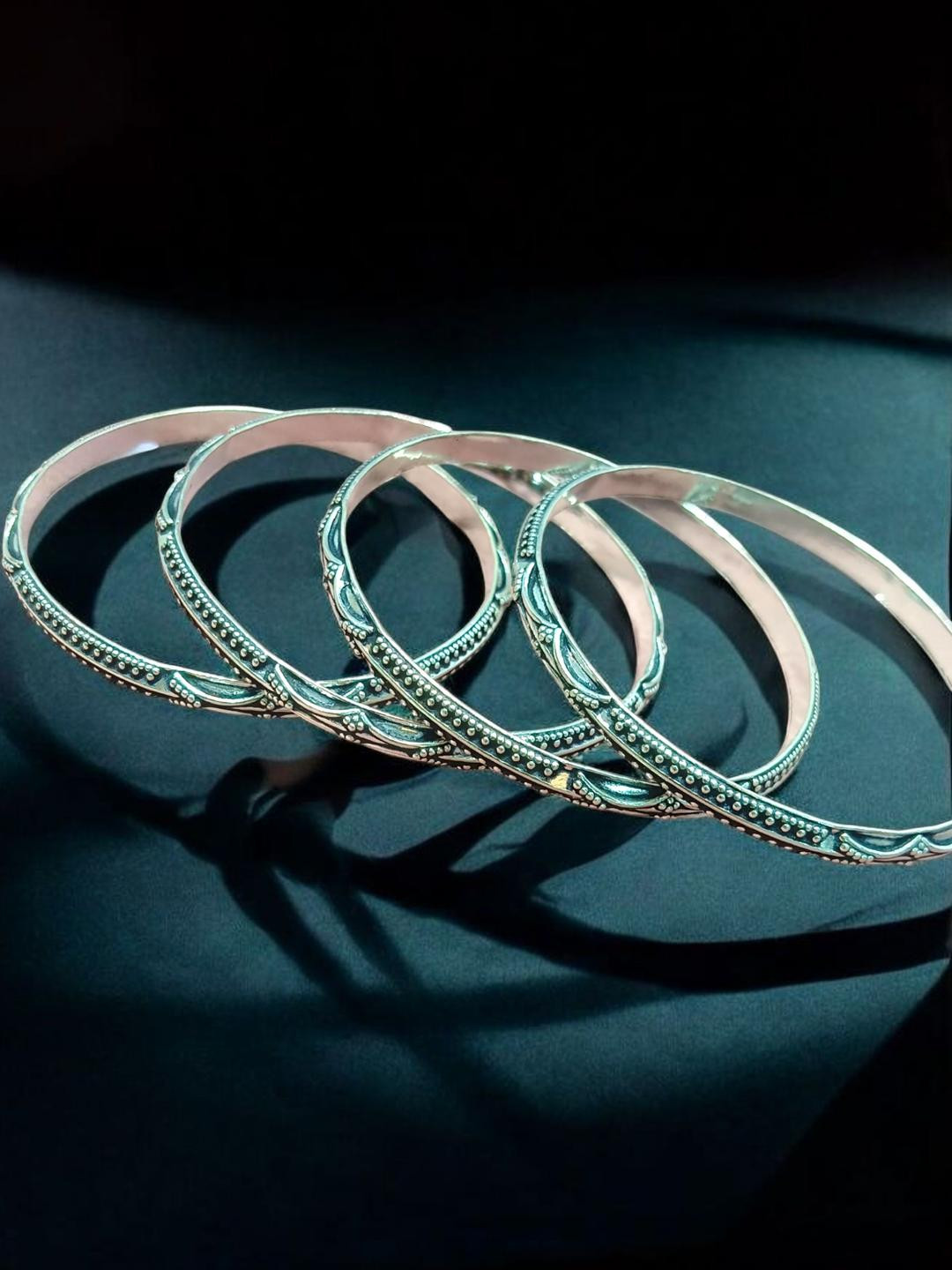 SilverAura 925 Women Sterling Silver Bangles - Set Of 4