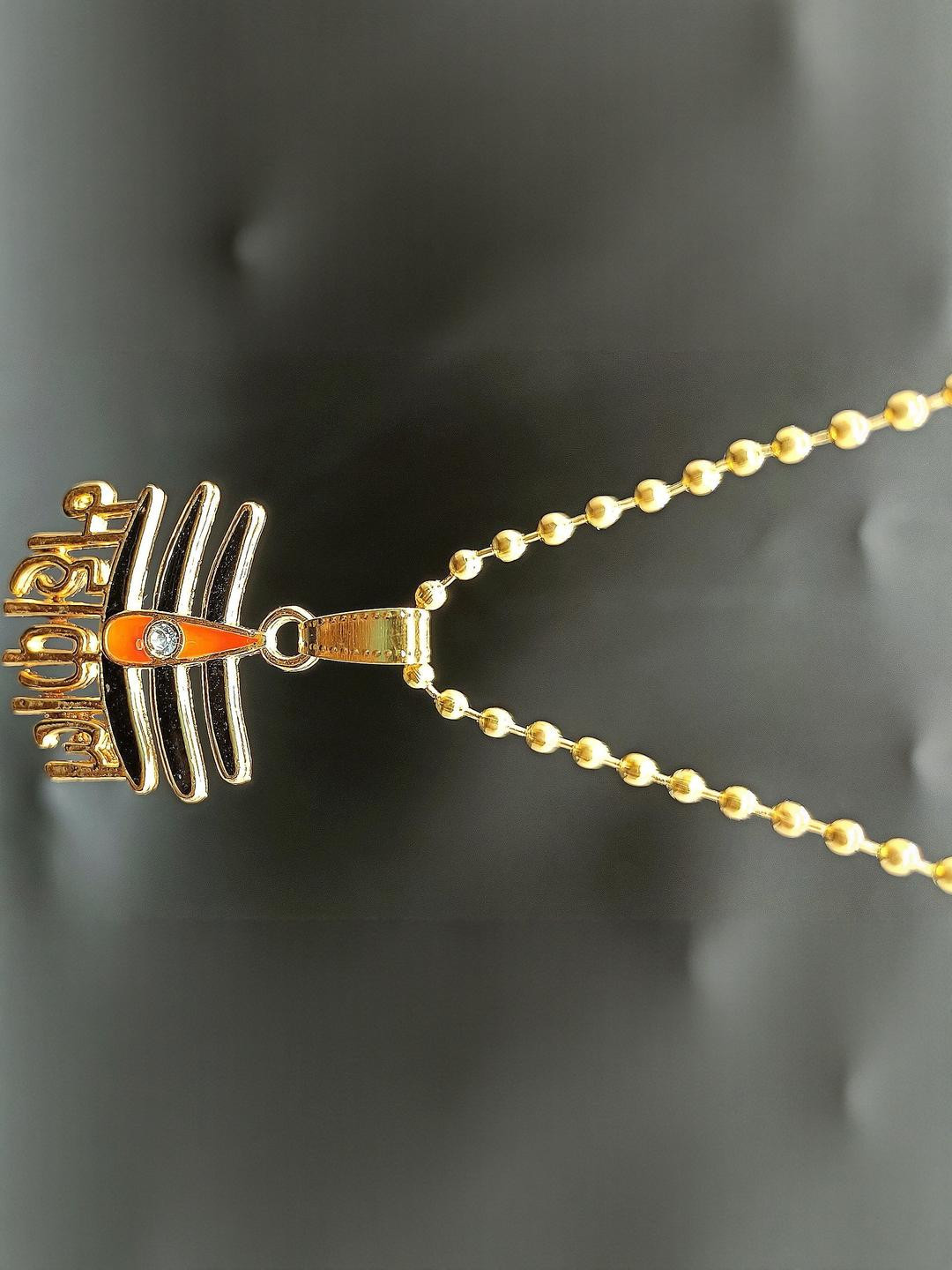 Dynamic Retail Global Men's Gold Pleated Chains