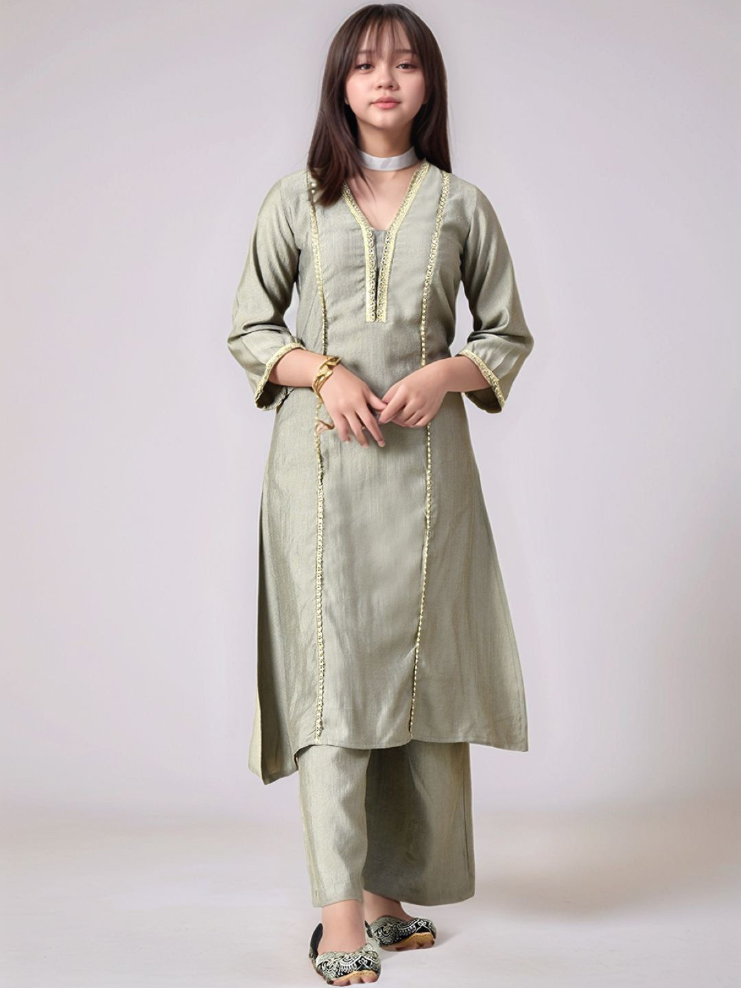 Sangria Girls Yoke & Border Gotta Patti Square Neck A-Line Kurta & Trousers