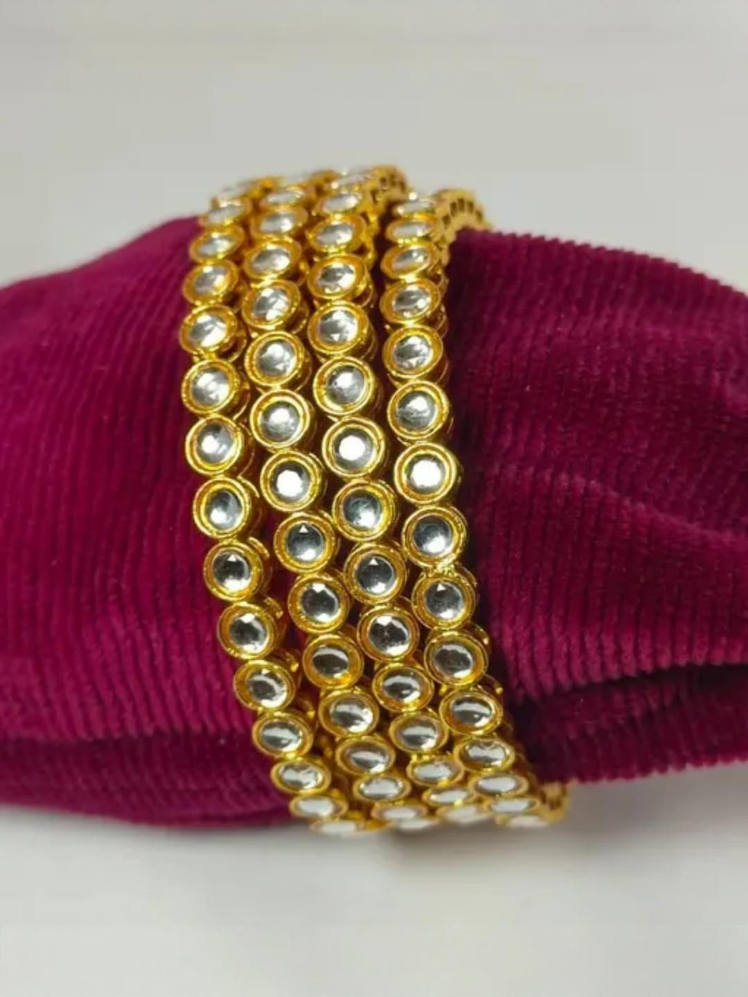 VKAT Gold Alloy Bangle