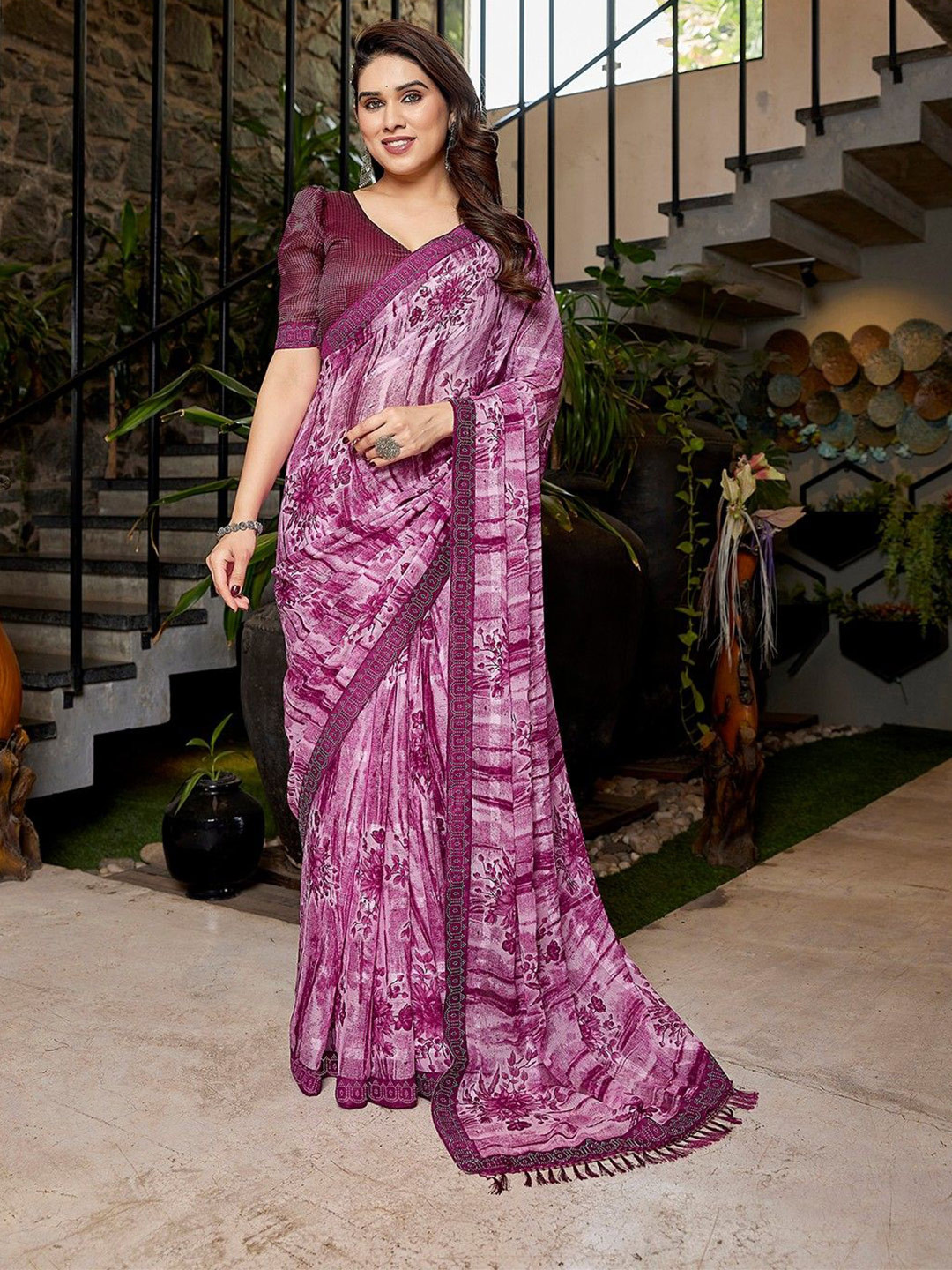 Lookmark Floral Daily Pure Georgette Saree