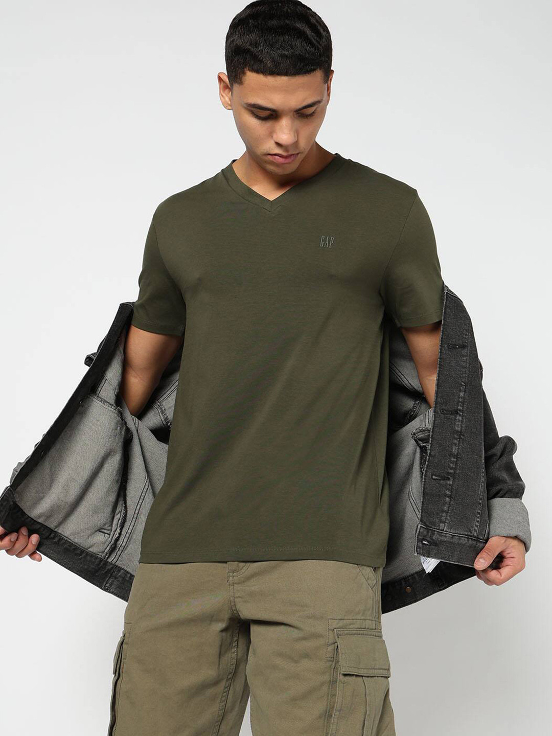 GAP V-Neck T-shirt