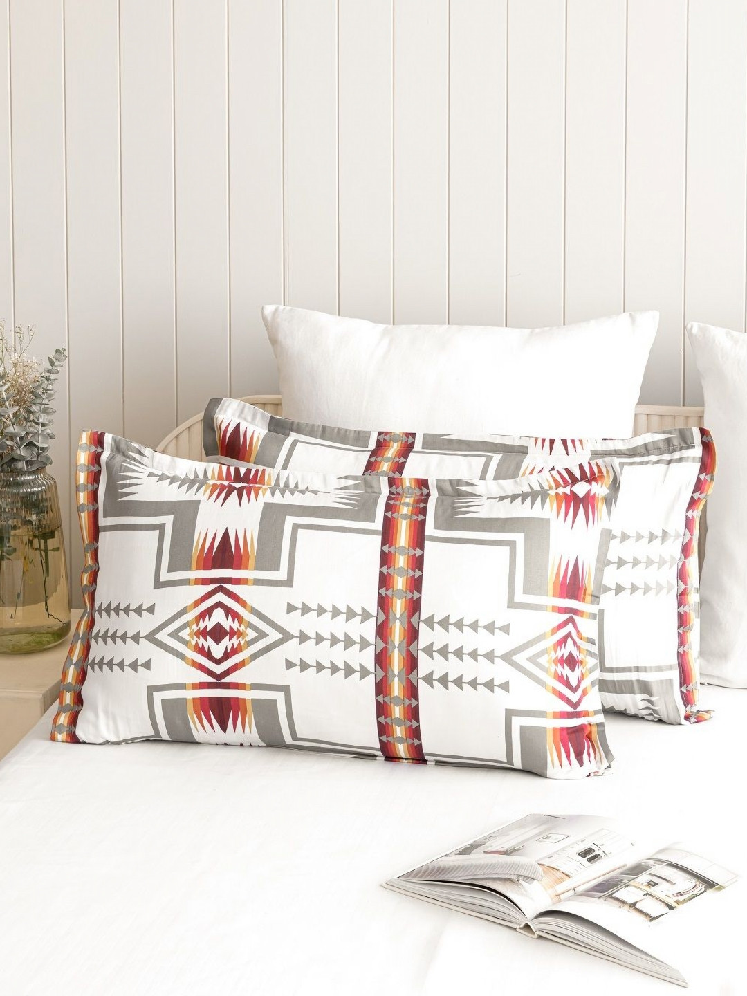 HOMEMONDE Nomadic Dreams White & Red 2 Pieces Printed Pure Cotton Rectangle Pillow Covers