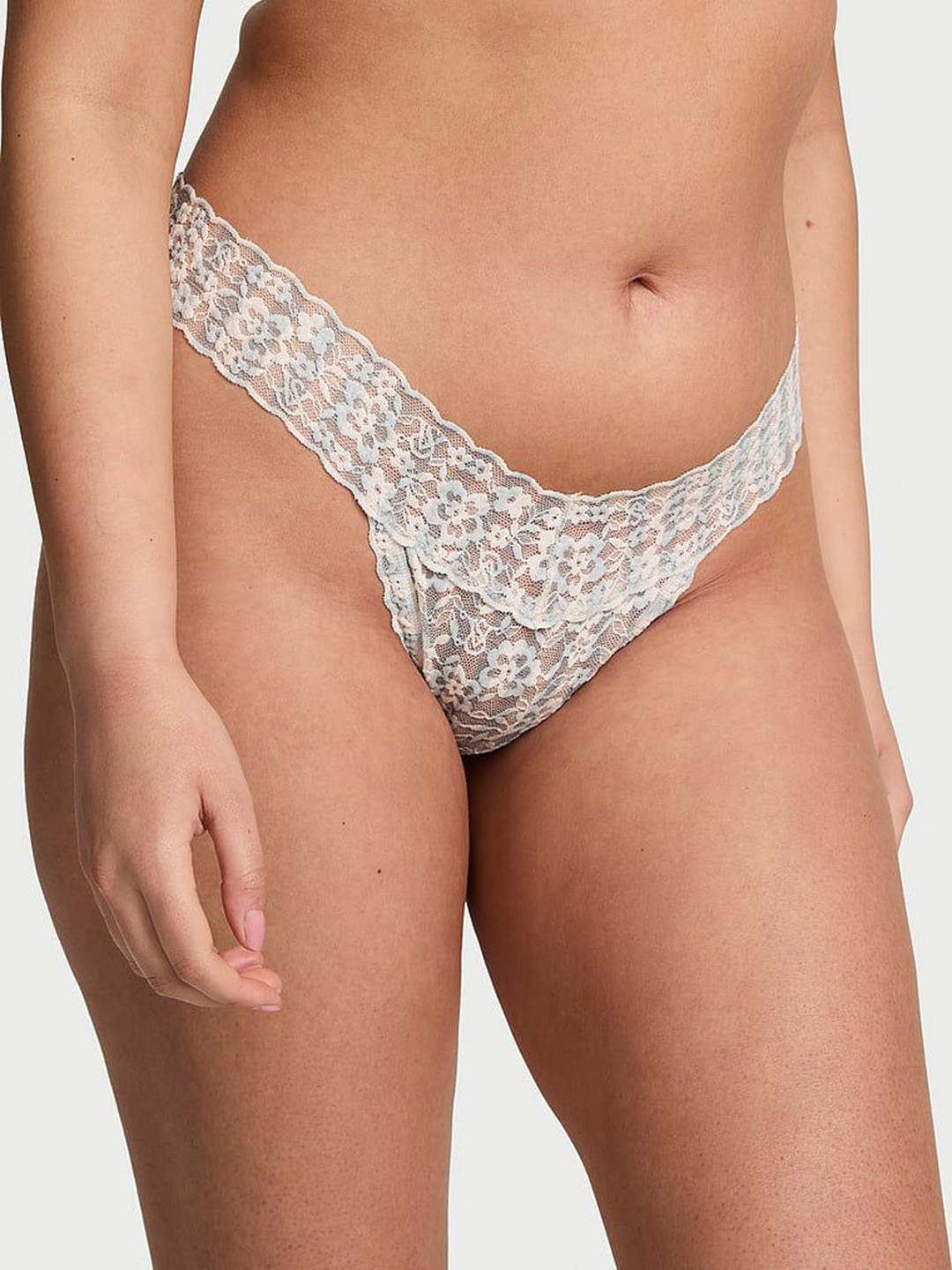 Victoria's Secret Low-Rise Thongs Briefs 1125114076ZC