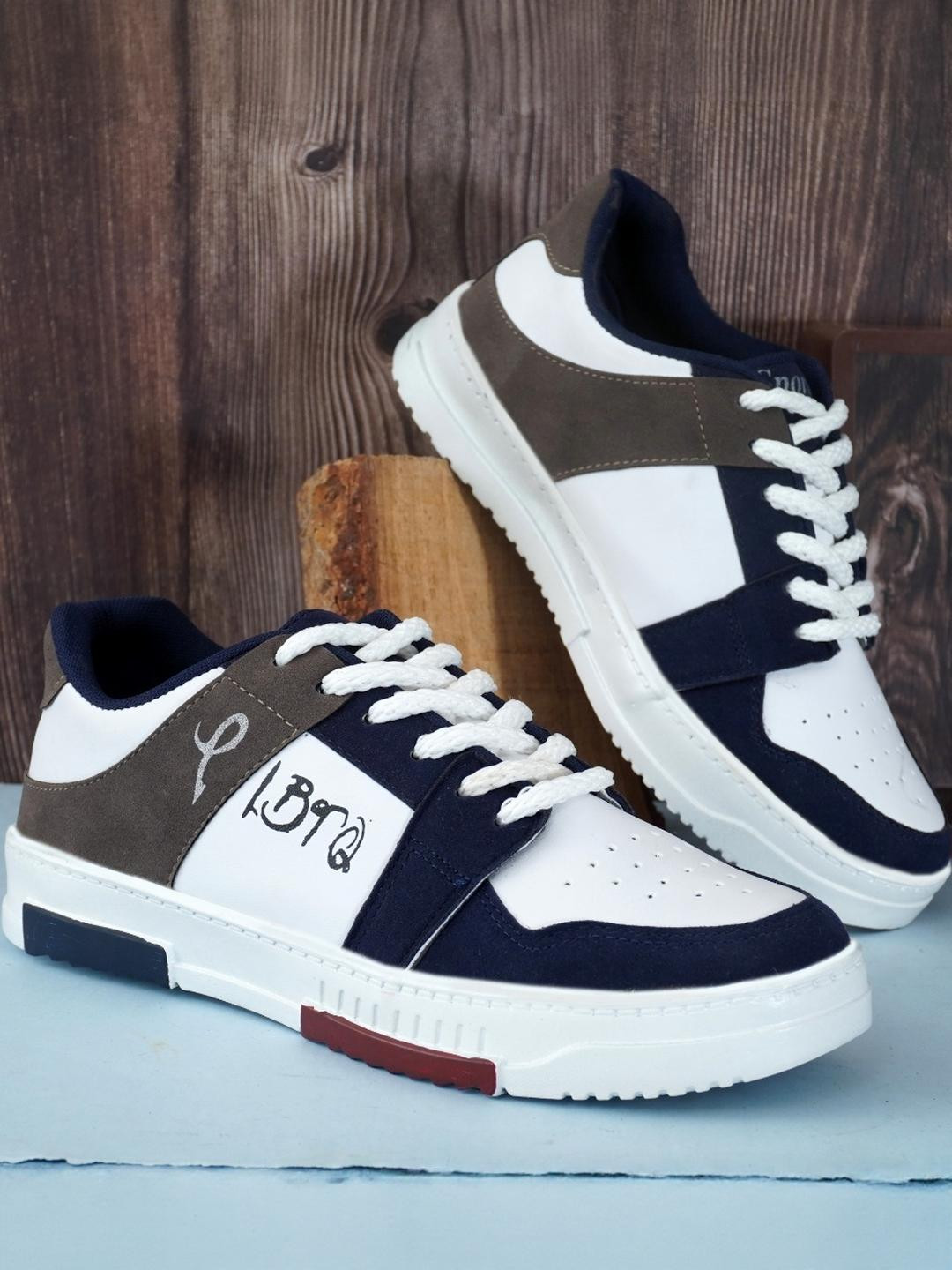 FreeMo Men Synthetic Leather Casual Shoes