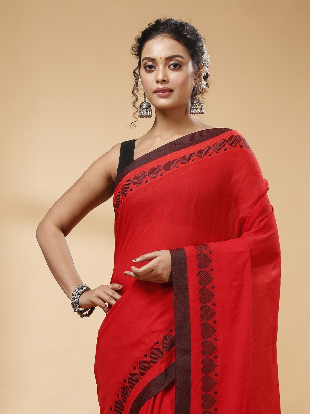 SLAGHA Heart Love Motif Border Zari Work Taant Saree