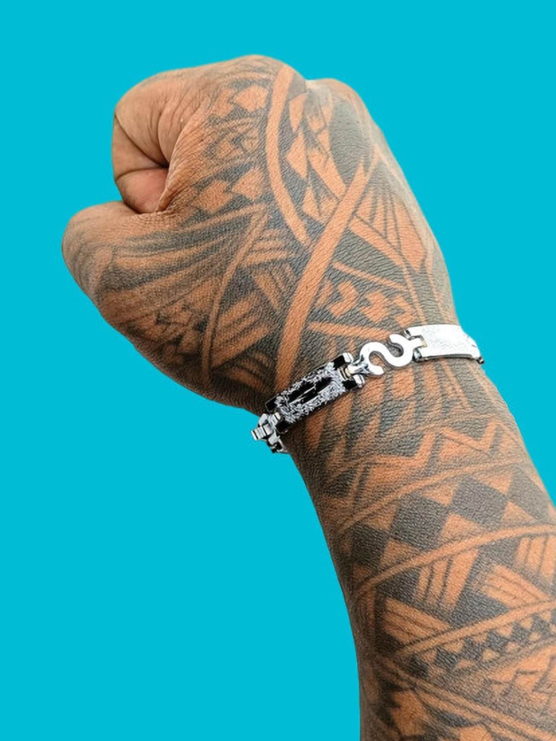 Dynamic Retail Global Silver Stainless Steel Bracelet