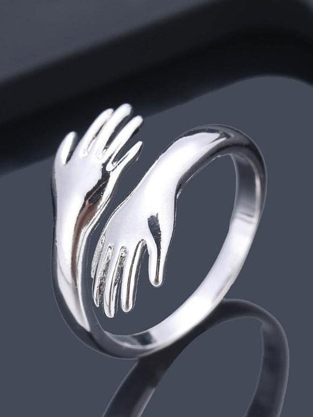 VS Unique Collection Stainless Steel Silver-Plated Hug Finger Ring
